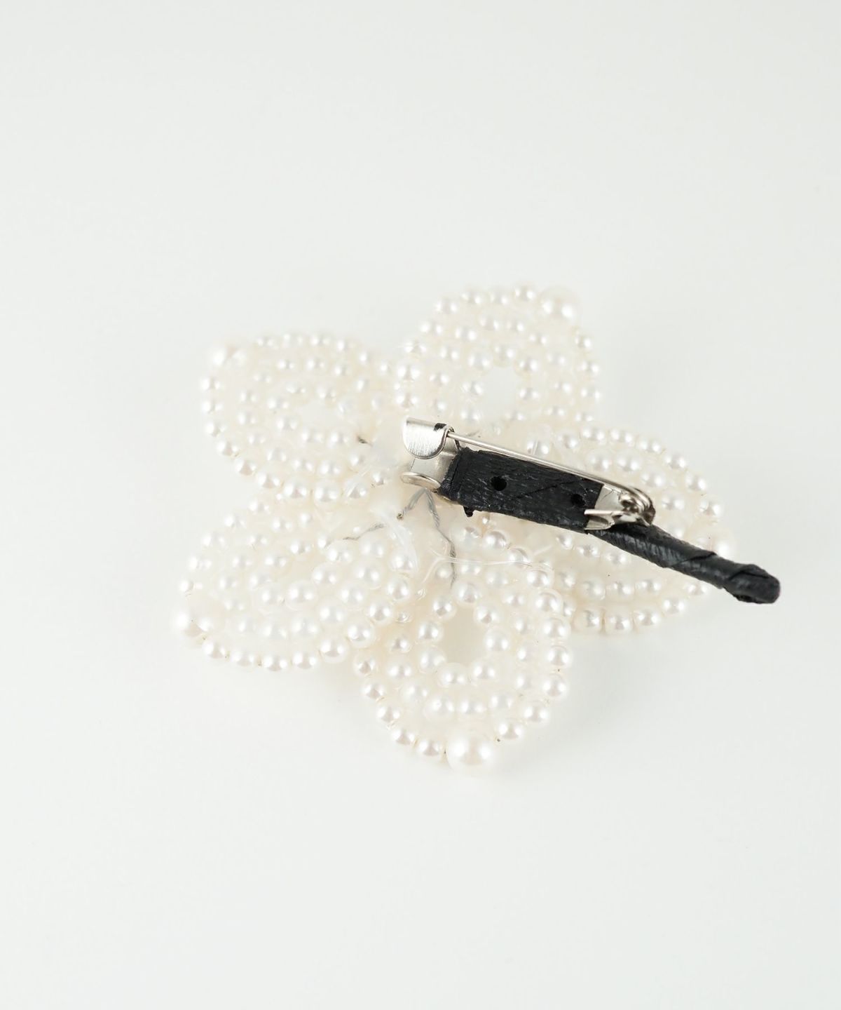 パールフラワーブランチブローチ