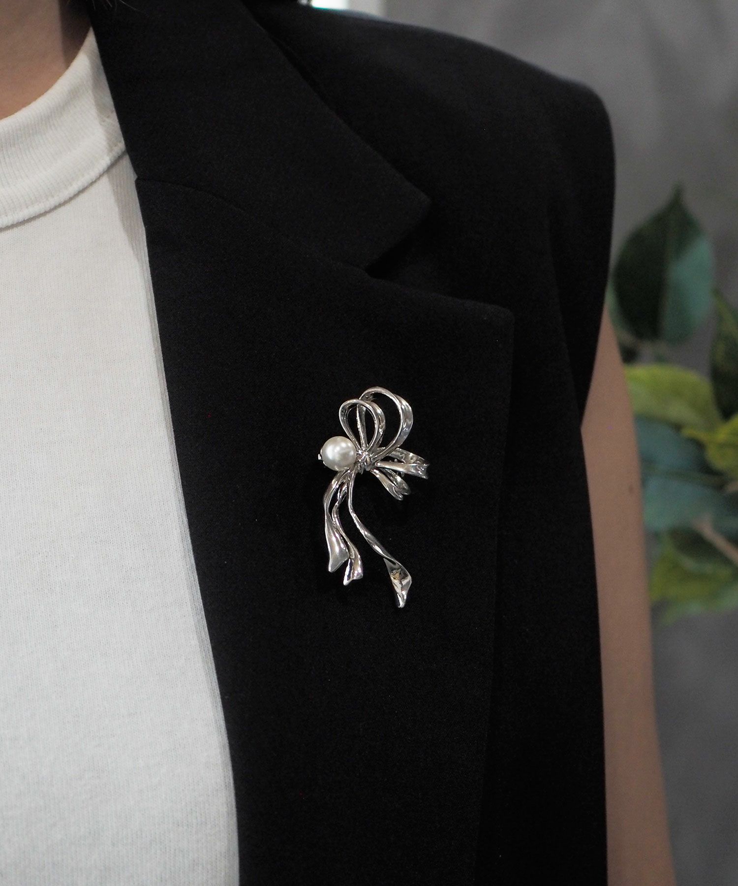 リボンノットパールブローチ