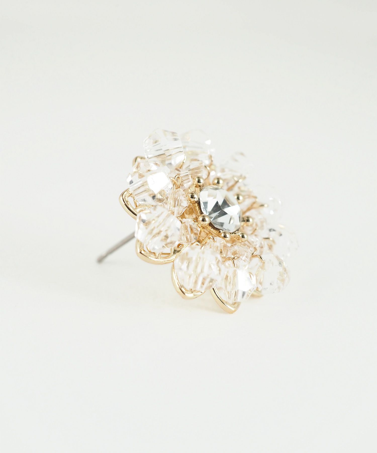 フラワービーズチタンポストピアス