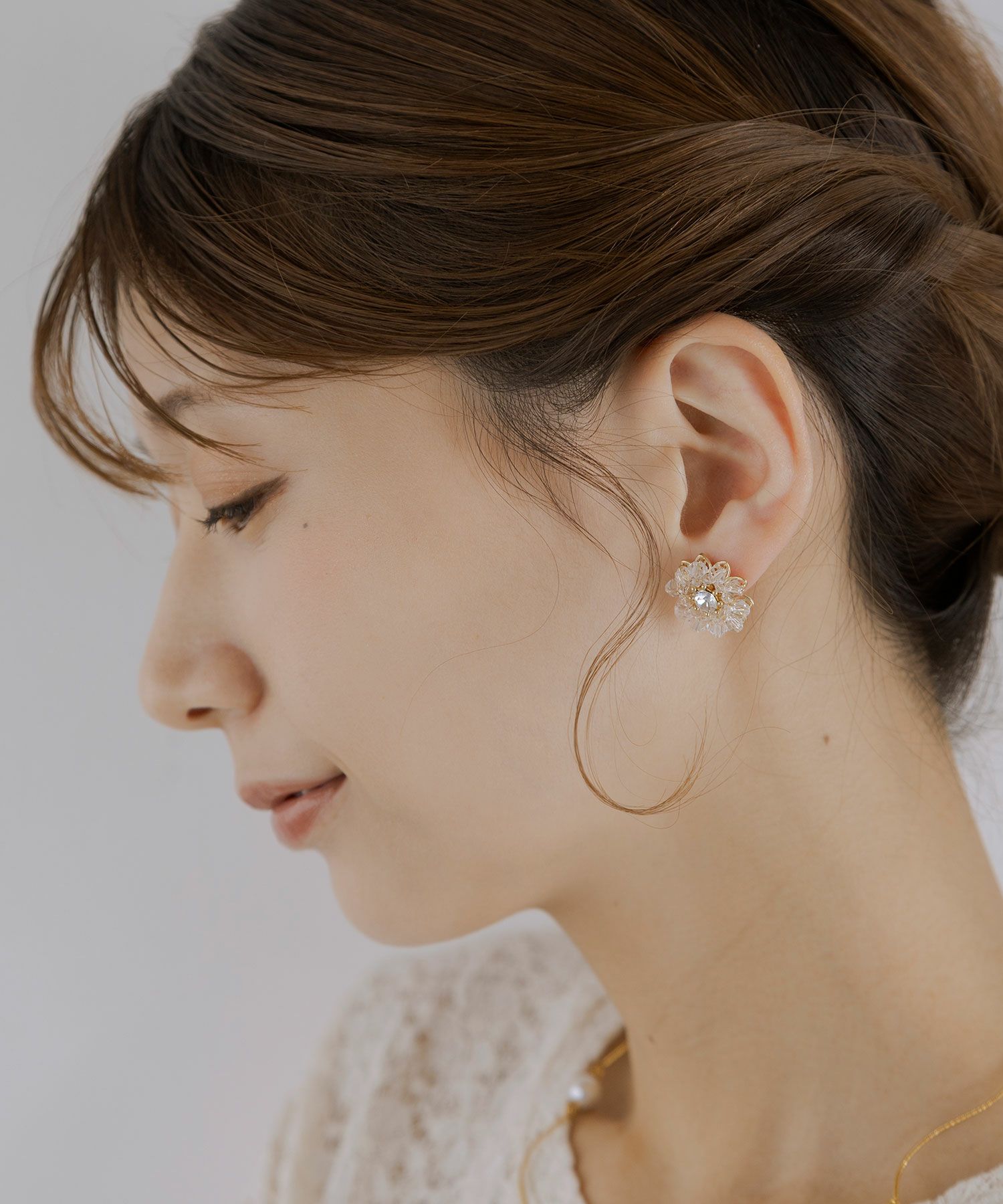 フラワービーズチタンポストピアス