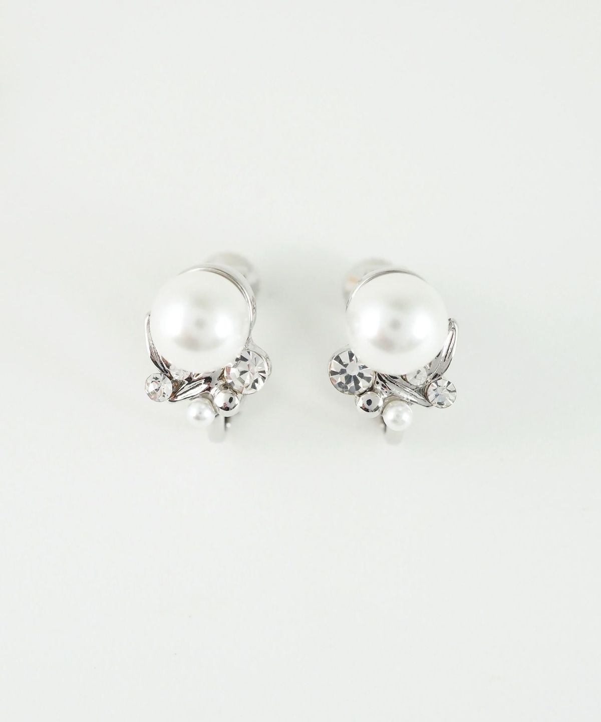 ワンポイントパールビジューイヤリング