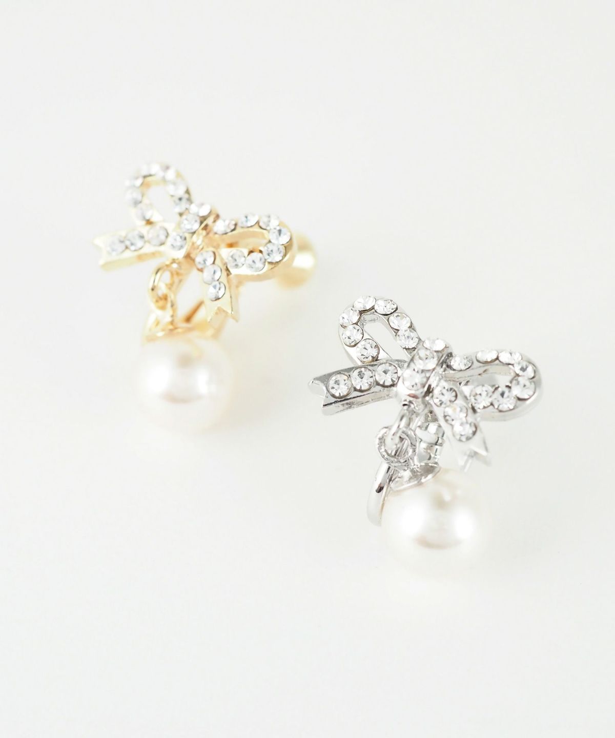 ラインストーンリボンパールイヤリング