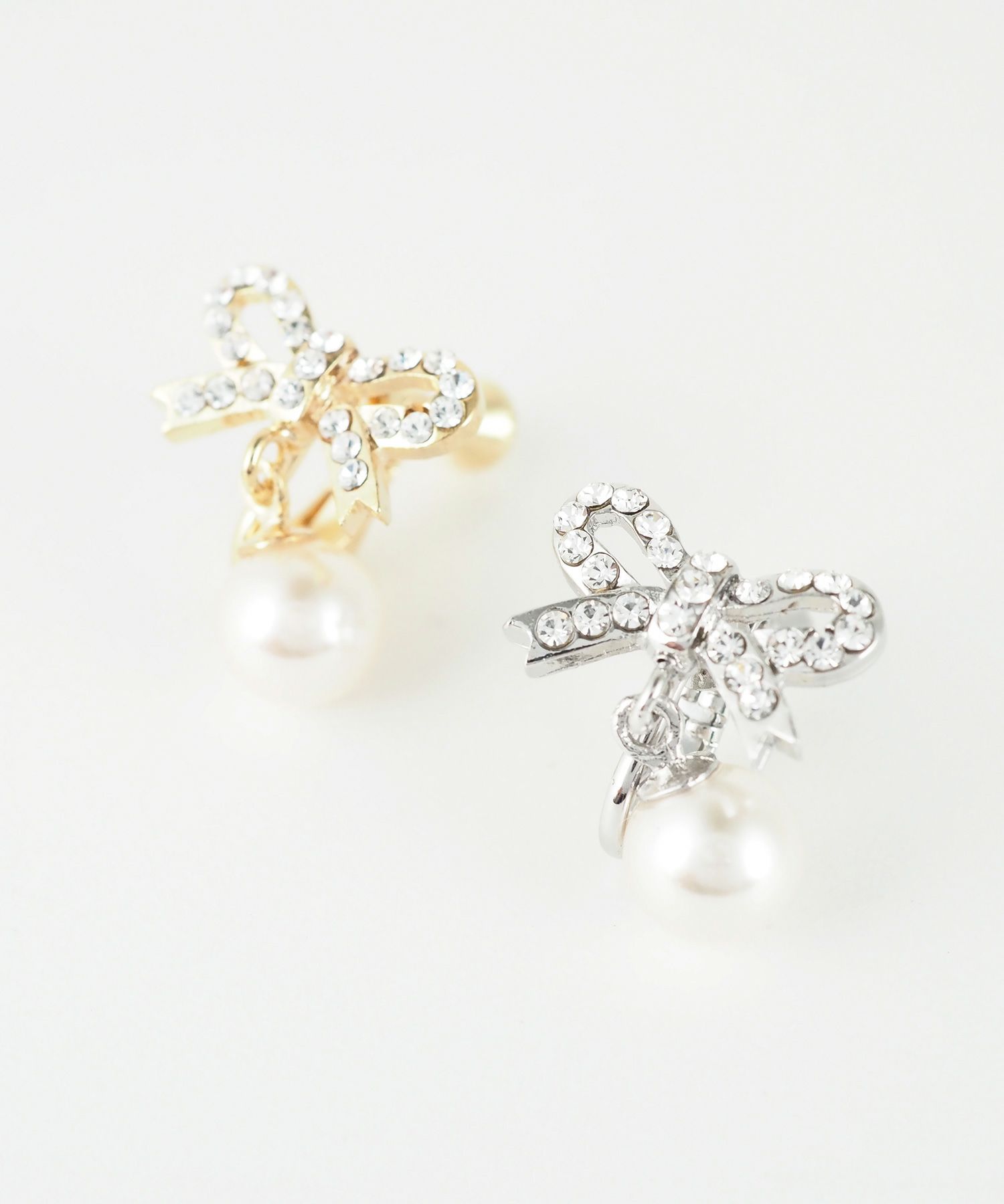 ラインストーンリボンパールイヤリング