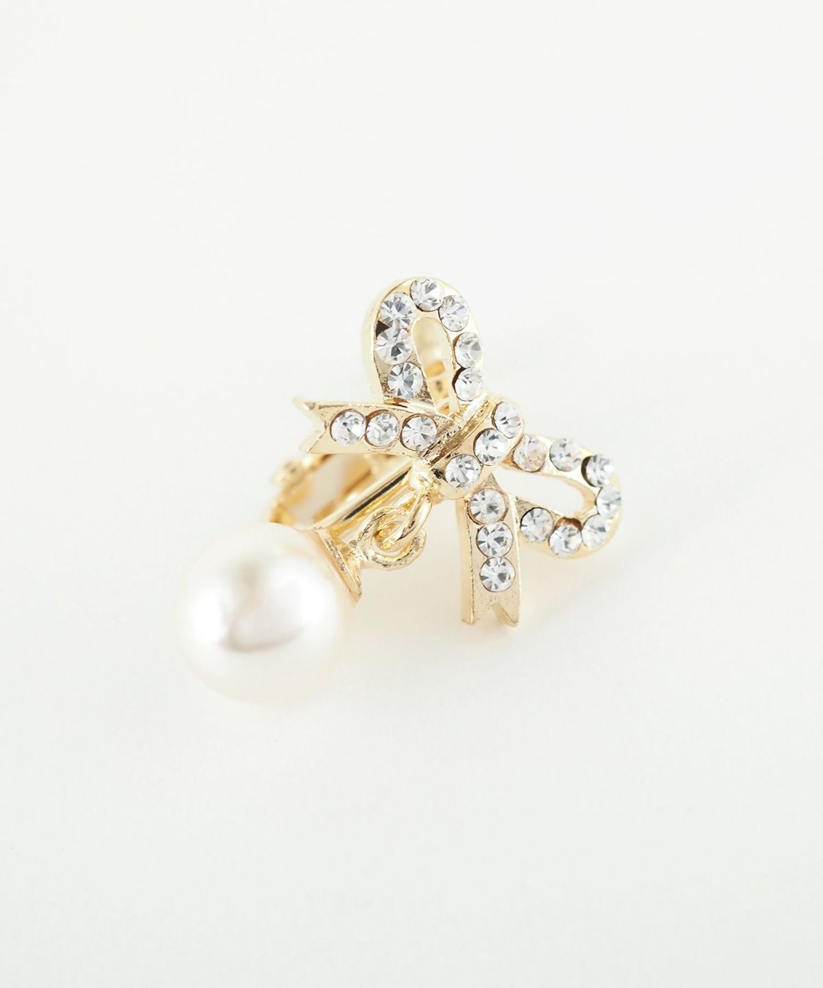 ラインストーンリボンパールイヤリング