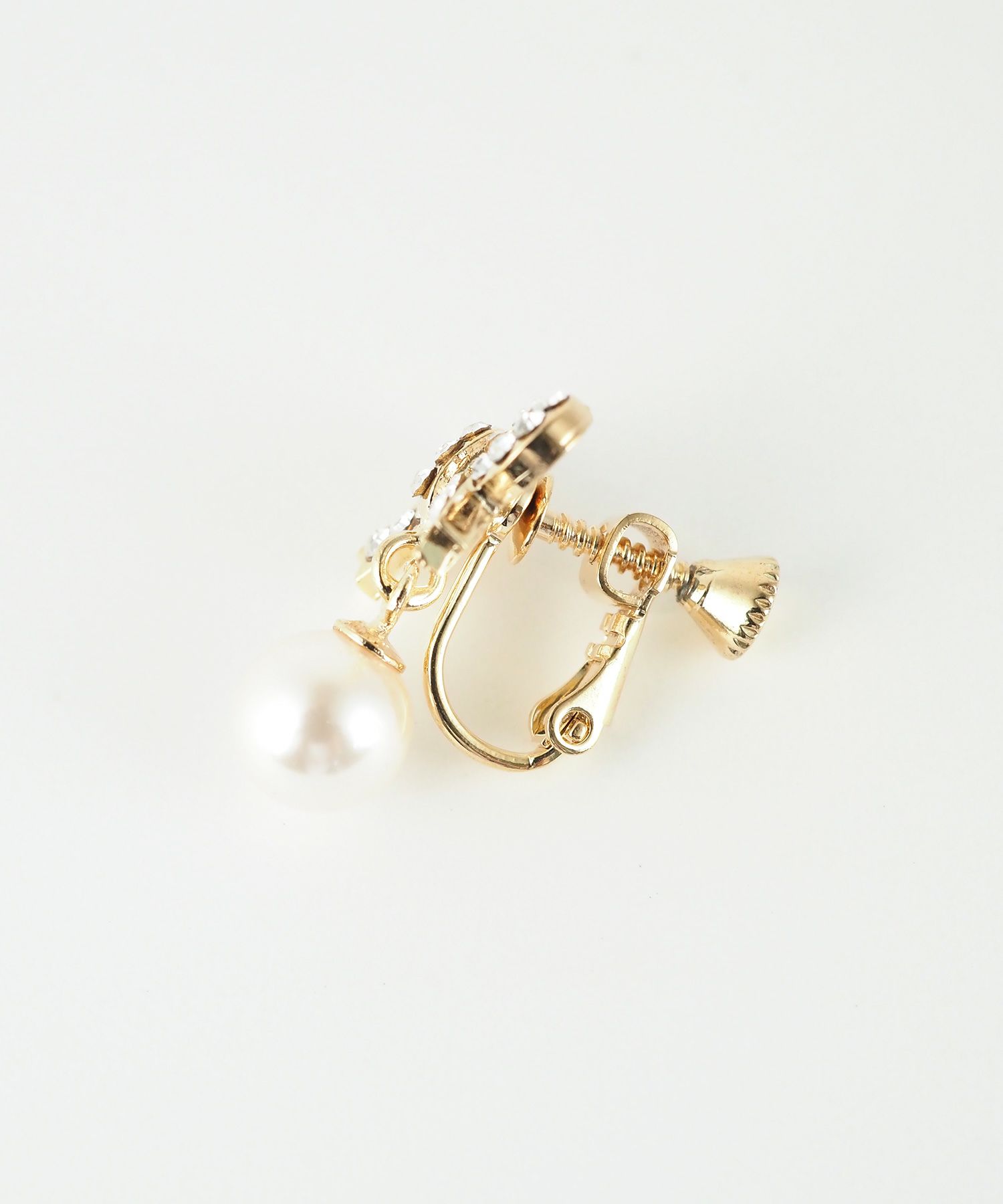 ラインストーンリボンパールイヤリング