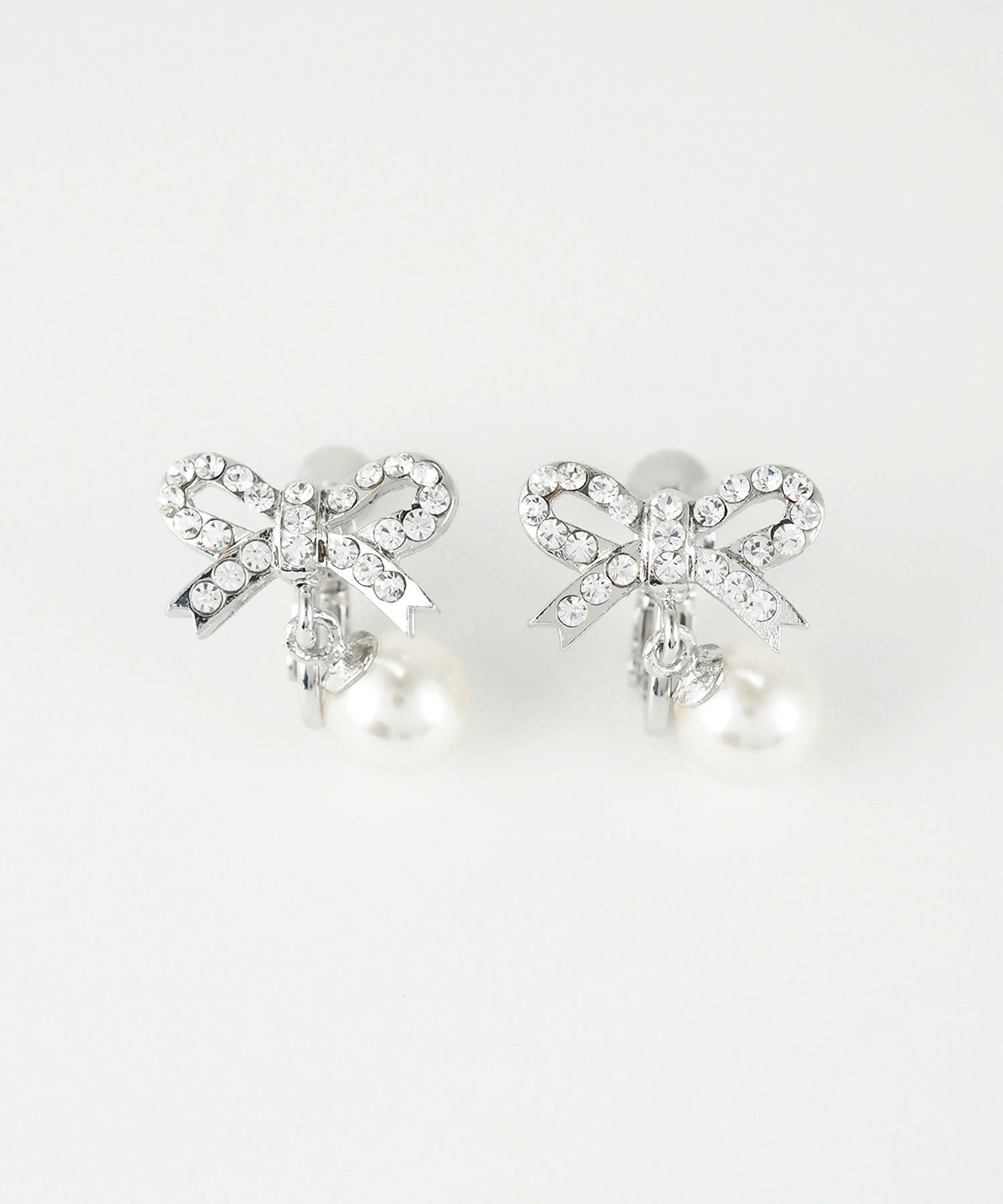 ラインストーンリボンパールイヤリング