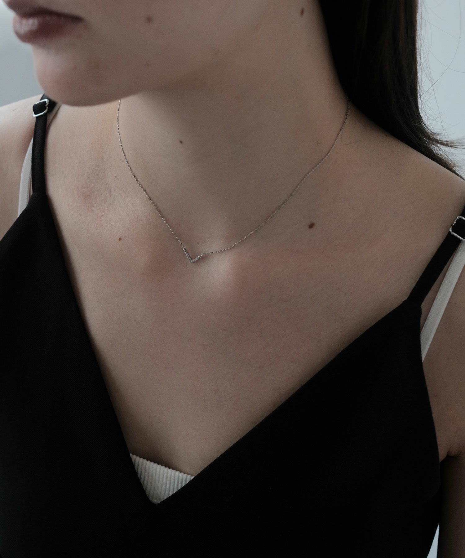 Vモチーフプチペンダント【MUK】