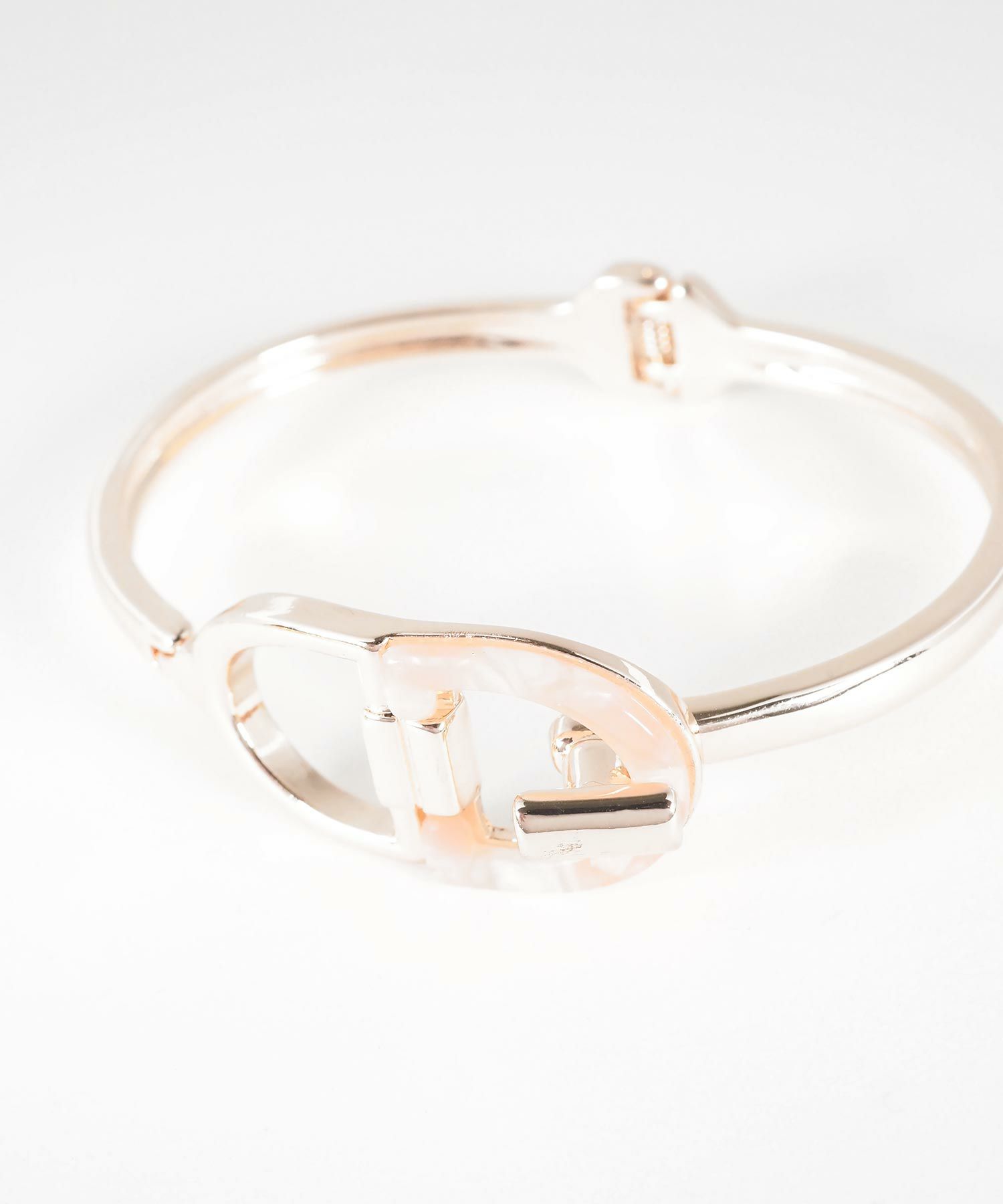 シンプル樹脂クリックバングル