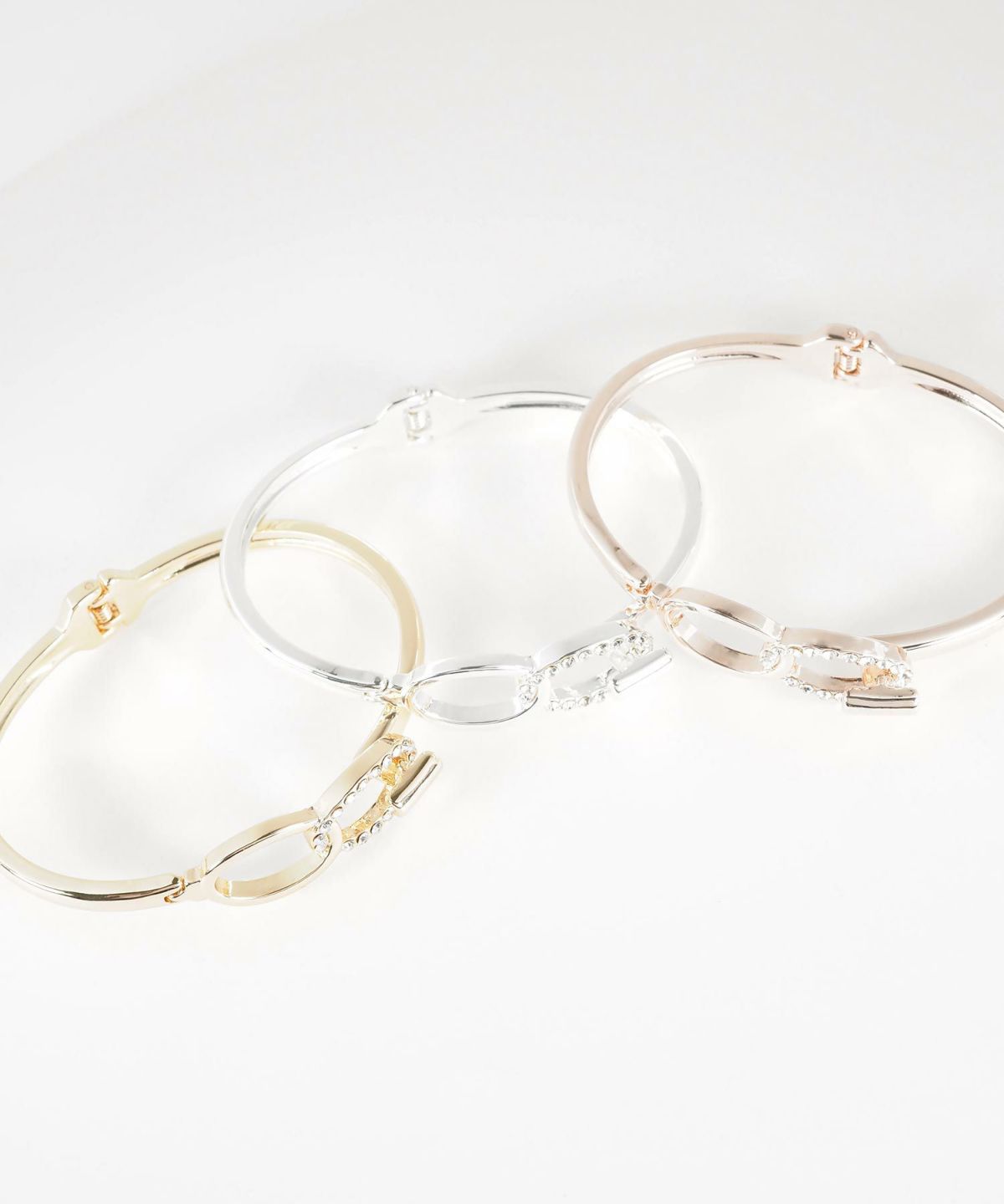 オーバルストーンクリックバングル