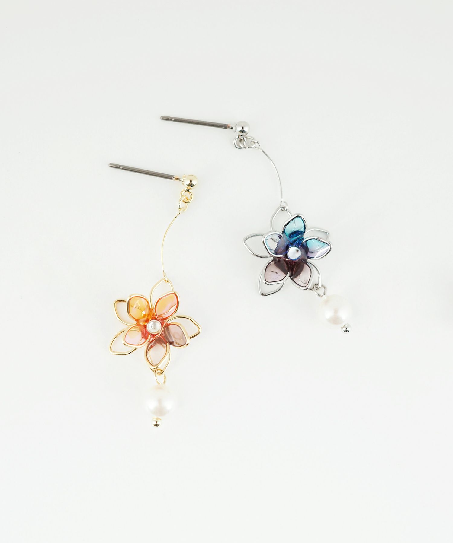 ワイヤーフラワーチタンポストピアス