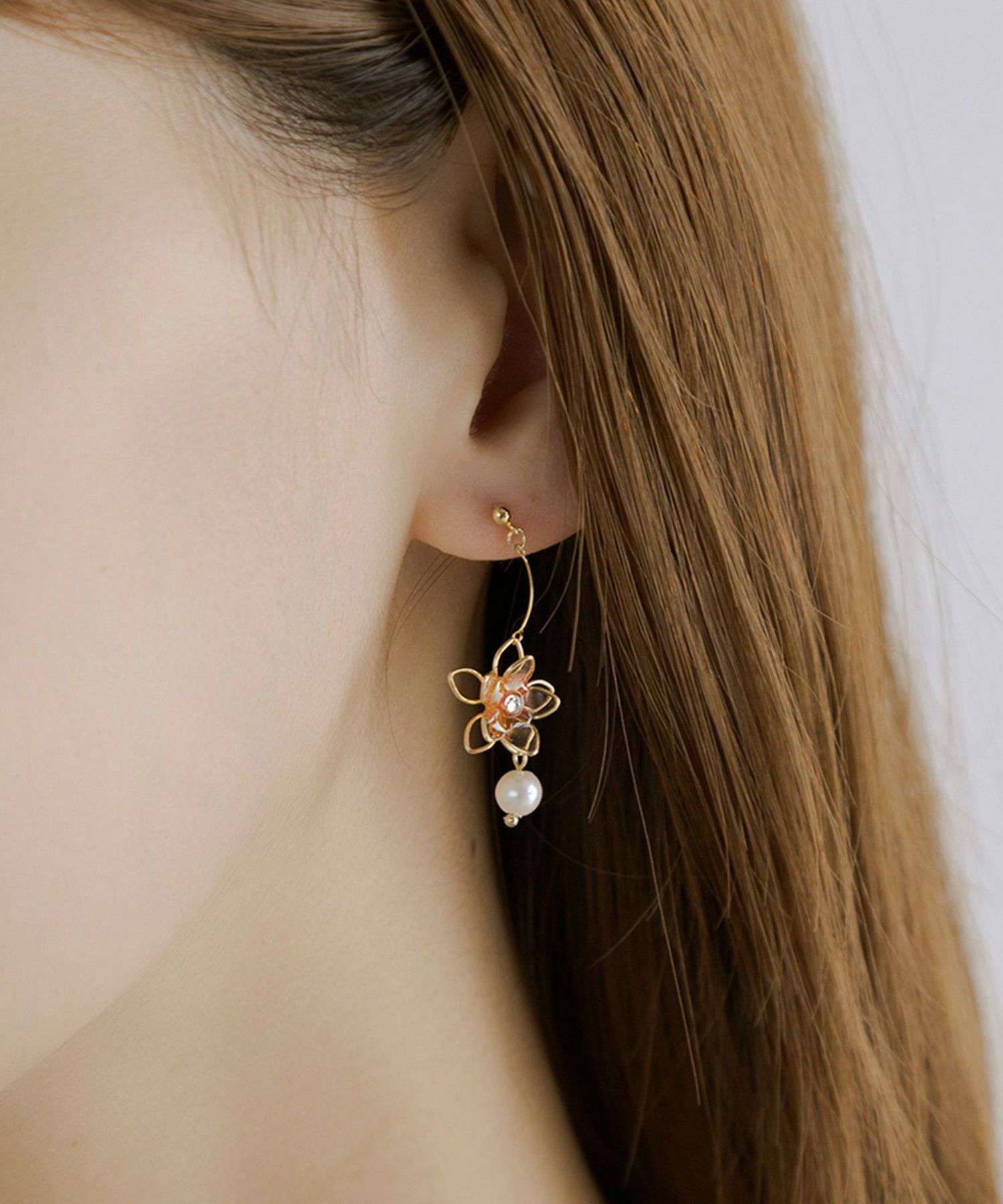 ワイヤーフラワーチタンポストピアス