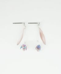 ツボミワイヤーリーフチタンポストピアス