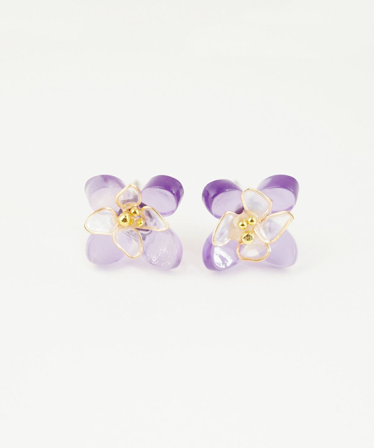 アジサイレイヤーチタンポストピアス