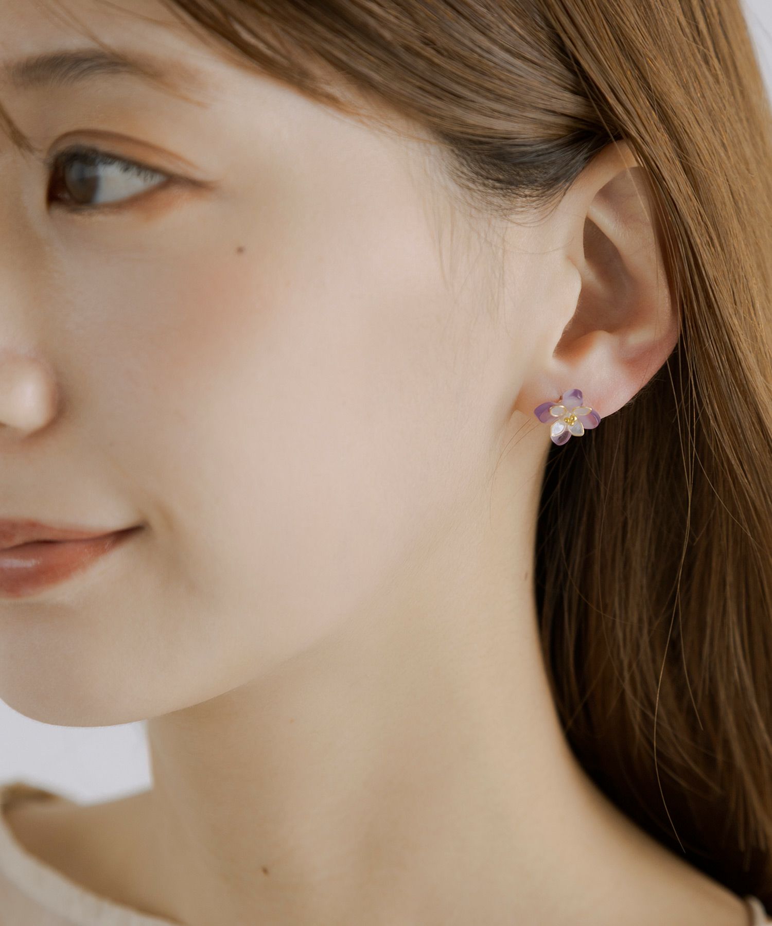 アジサイレイヤーチタンポストピアス