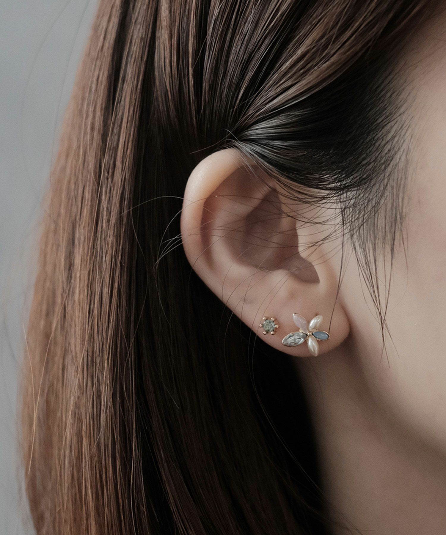 フラワービジューステンレスポストセットピアス