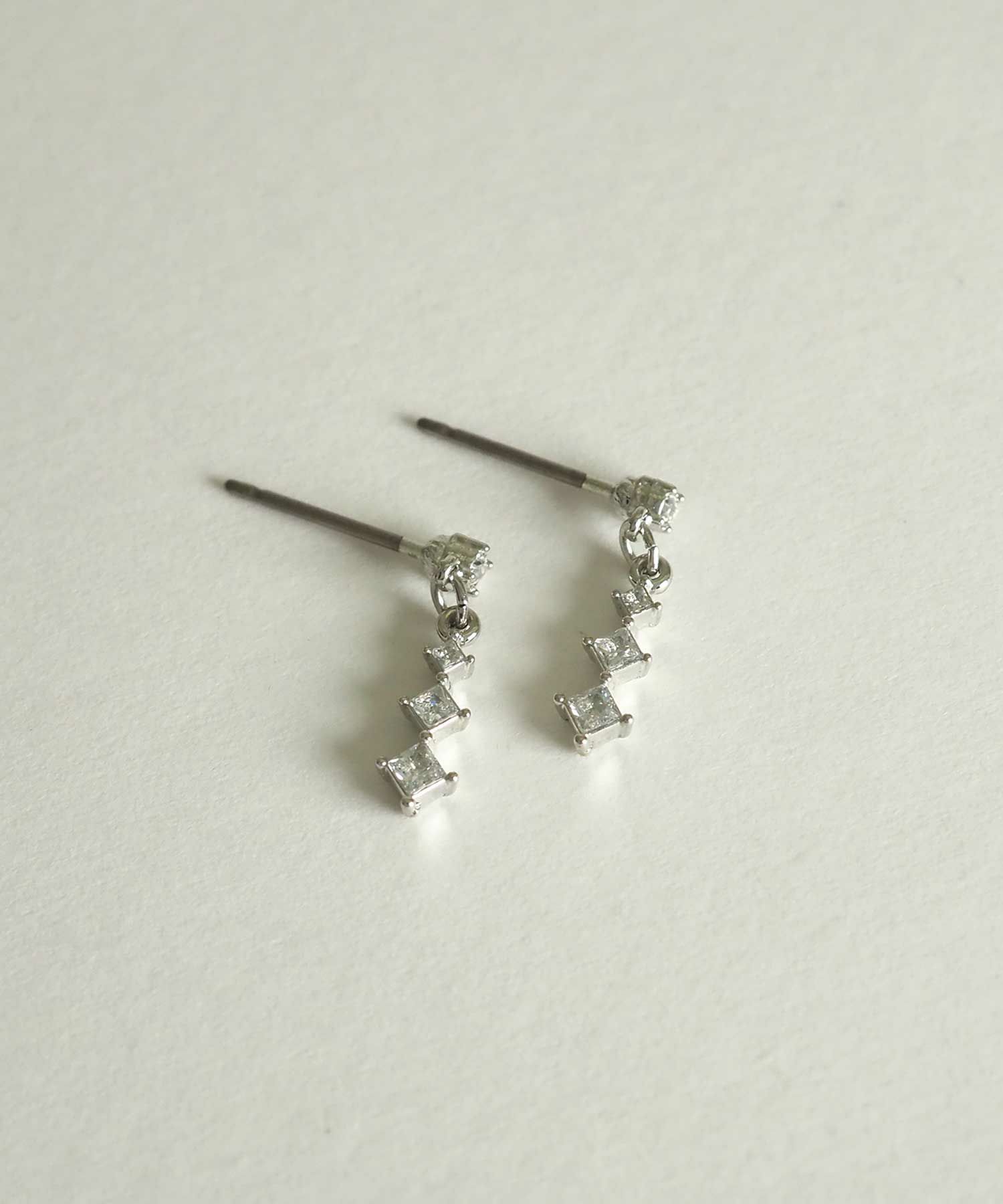 トリオビジューダイヤピアス【MUK petite charme】