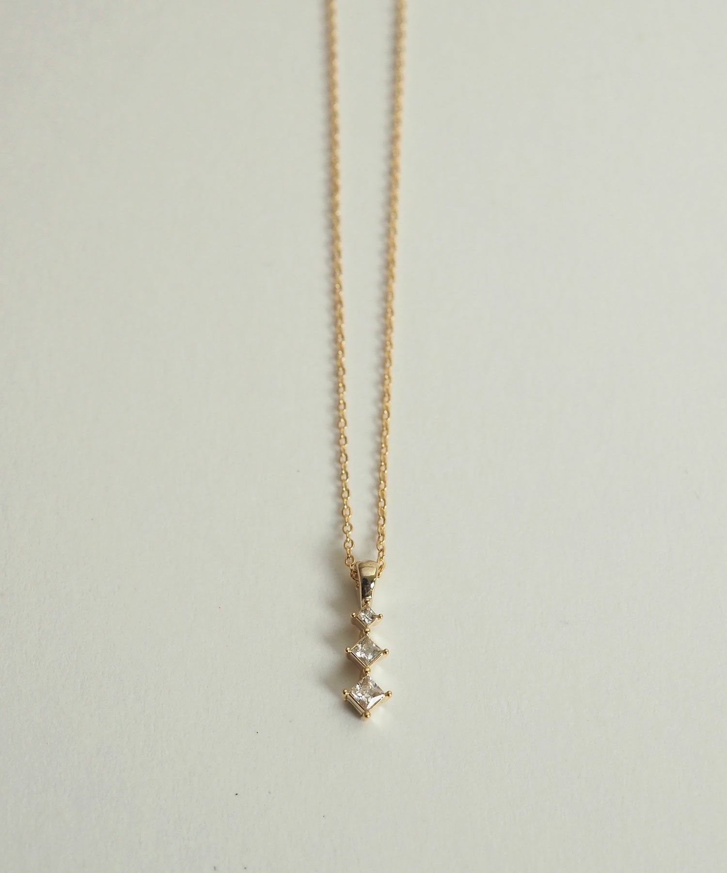 トリオビジューダイヤプチペンダント【MUK petite charme】