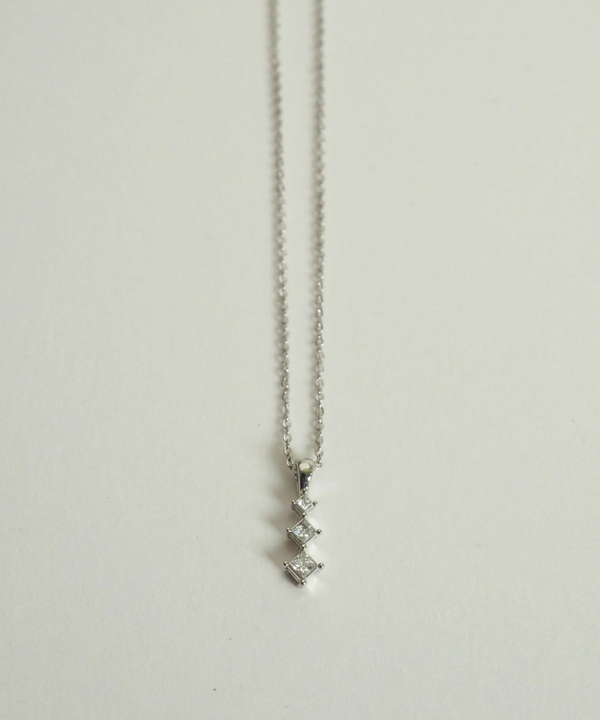 トリオビジューダイヤプチペンダント【MUK petite charme】