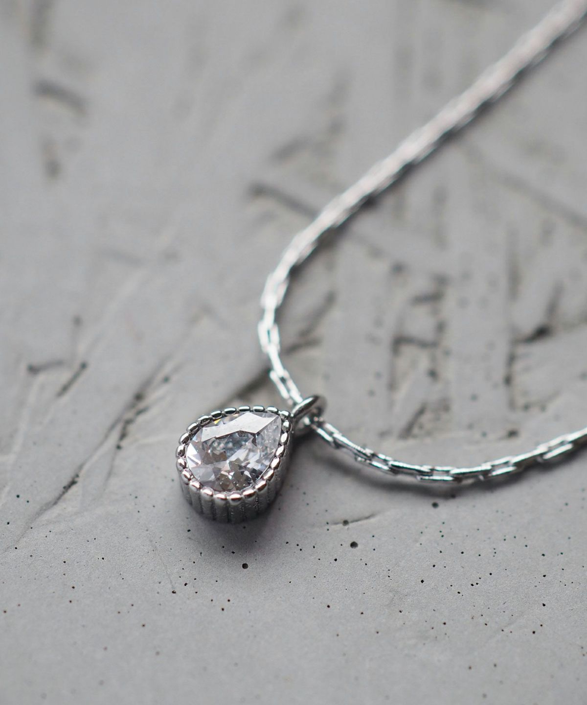 ドロップステンレスプチペンダント