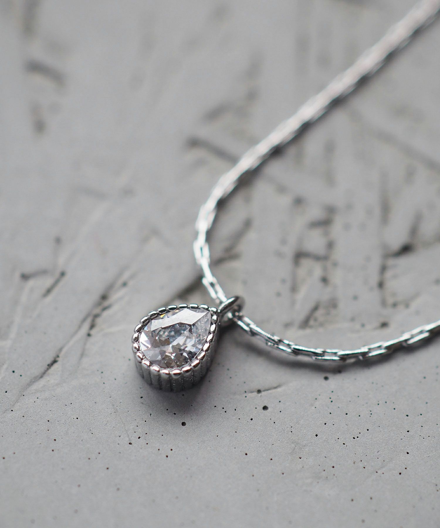 ドロップステンレスプチペンダント