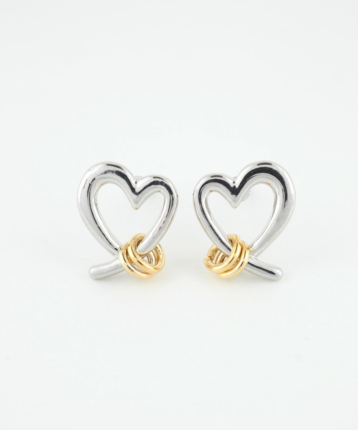 バイカラーハートチタンポストピアス