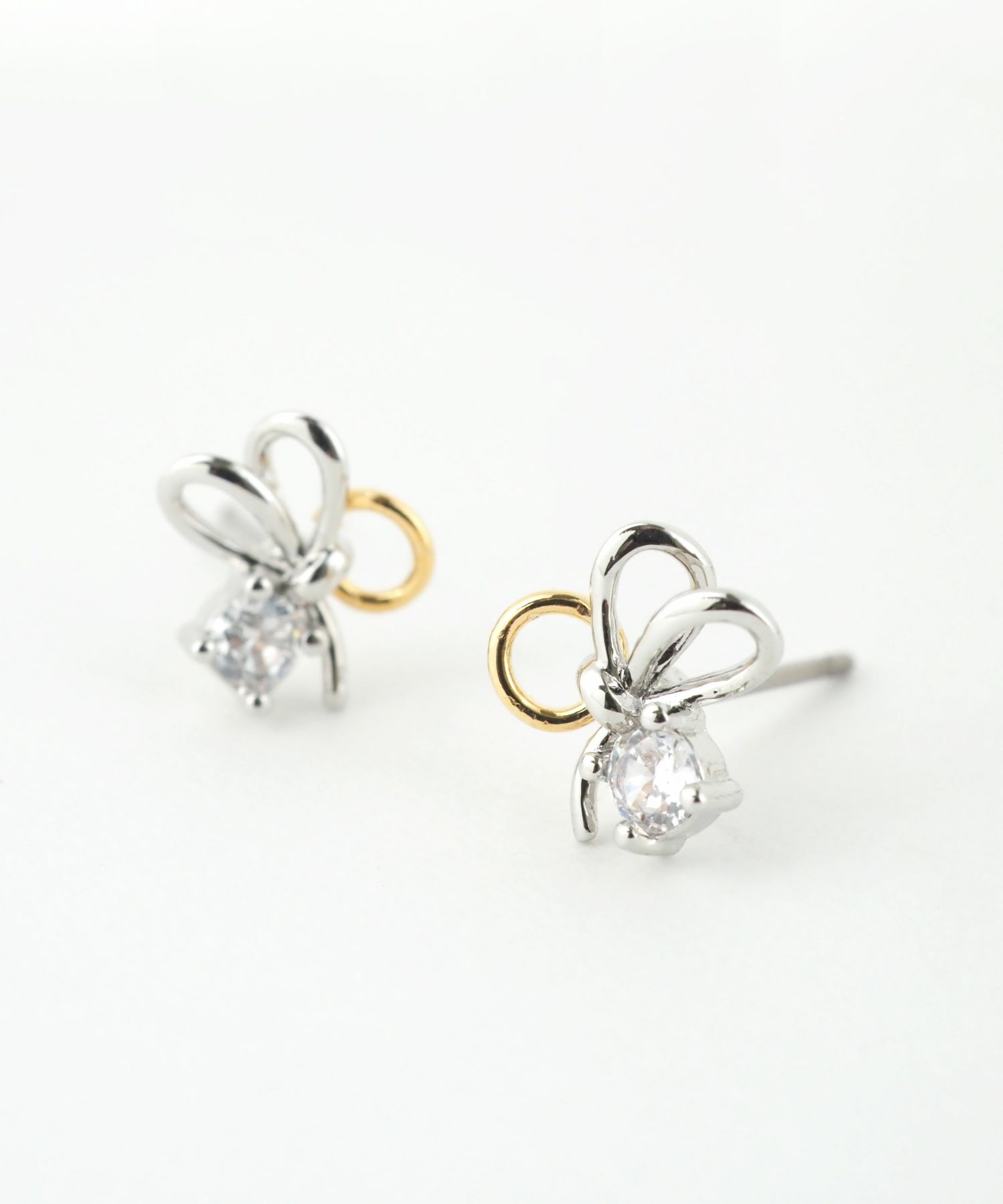 バイカラーループチタンポストピアス