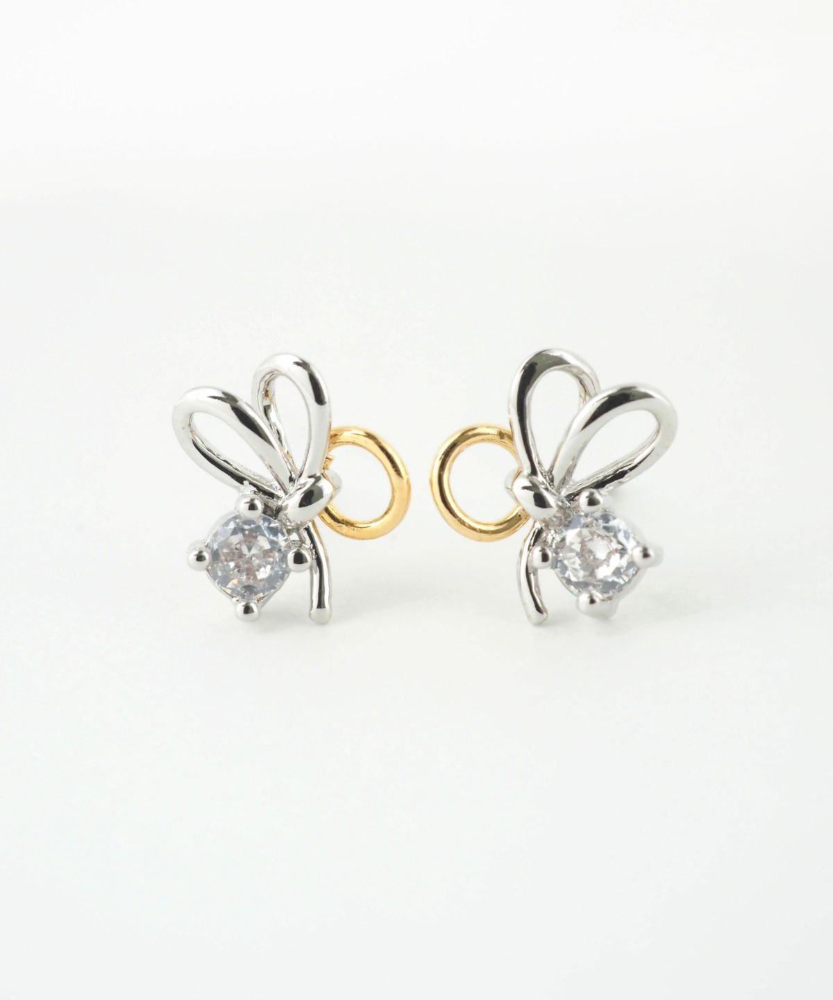 バイカラーループチタンポストピアス