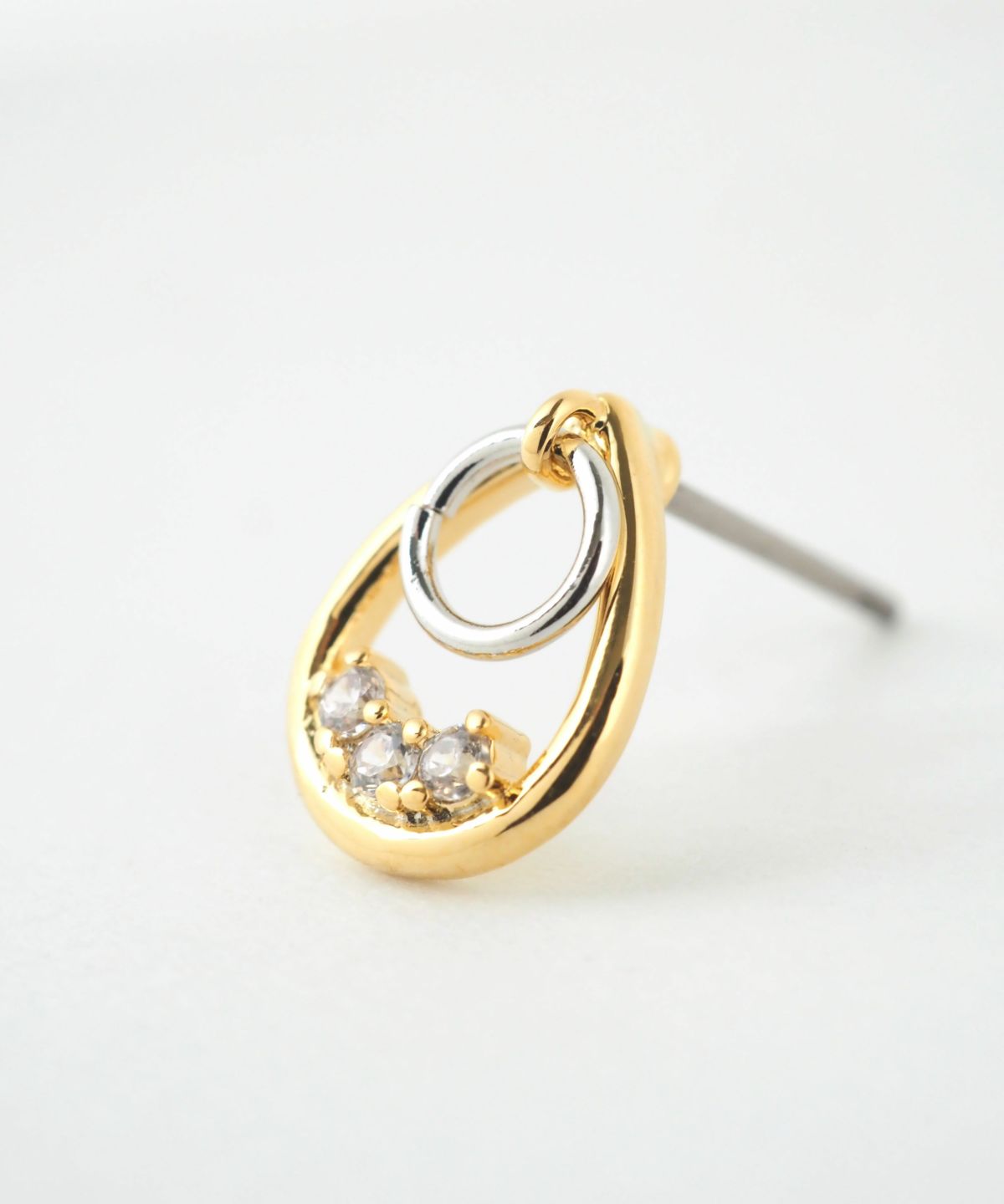 バイカラードロップチタンポストピアス