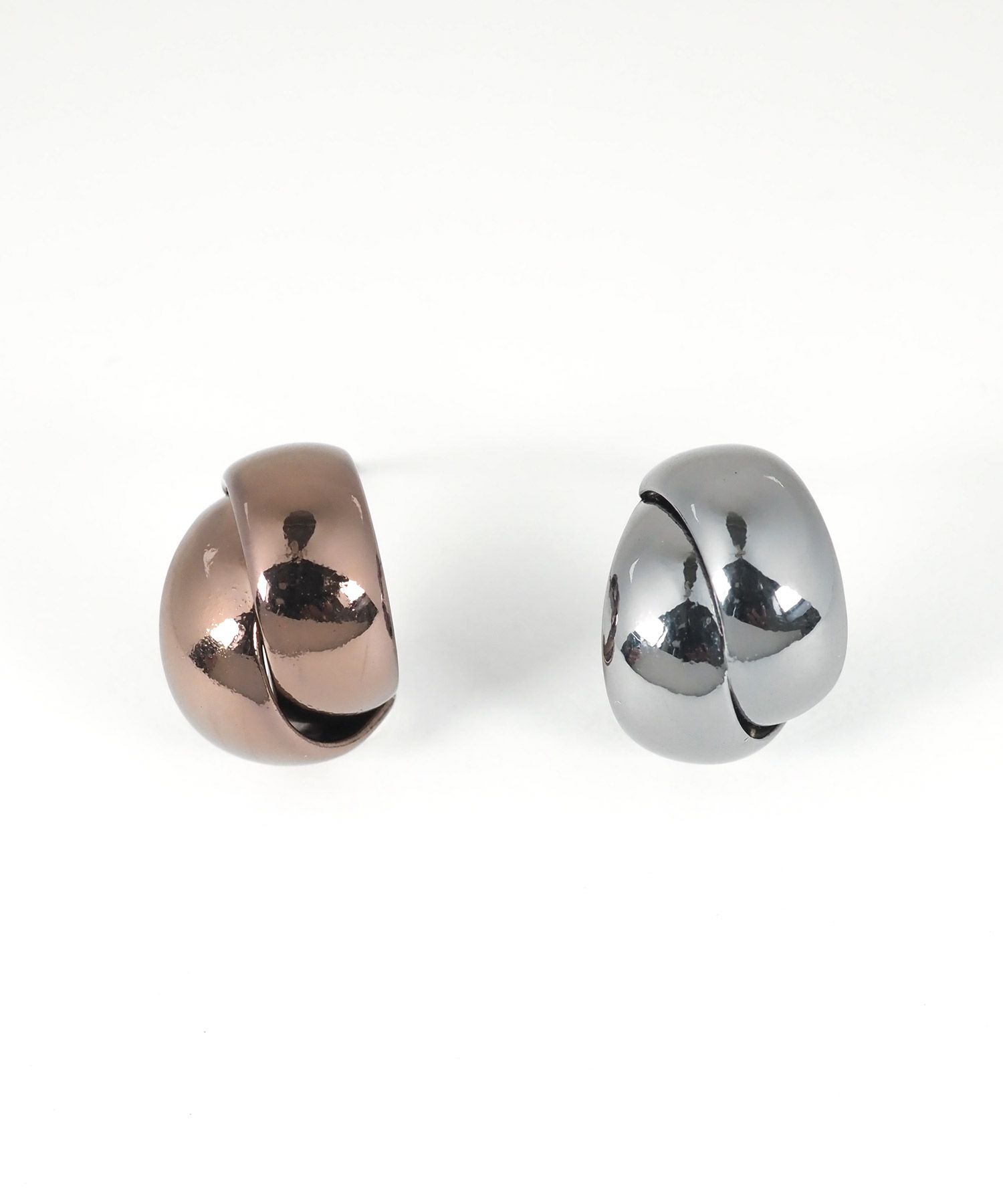 クロスラインチタンポストピアス