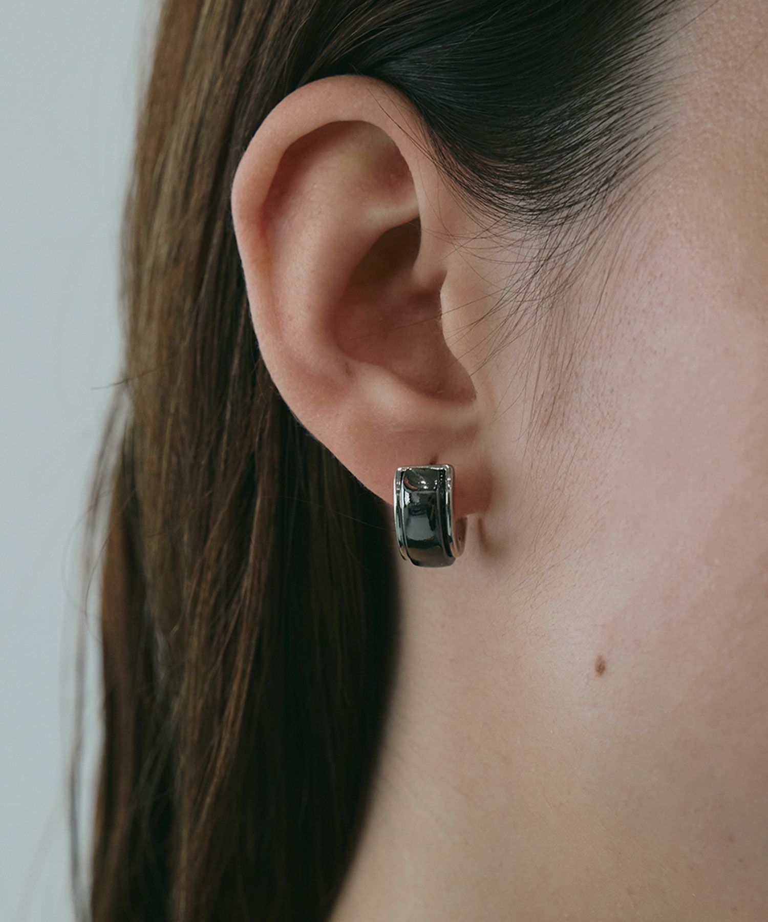 メタルラインチタンポストピアス