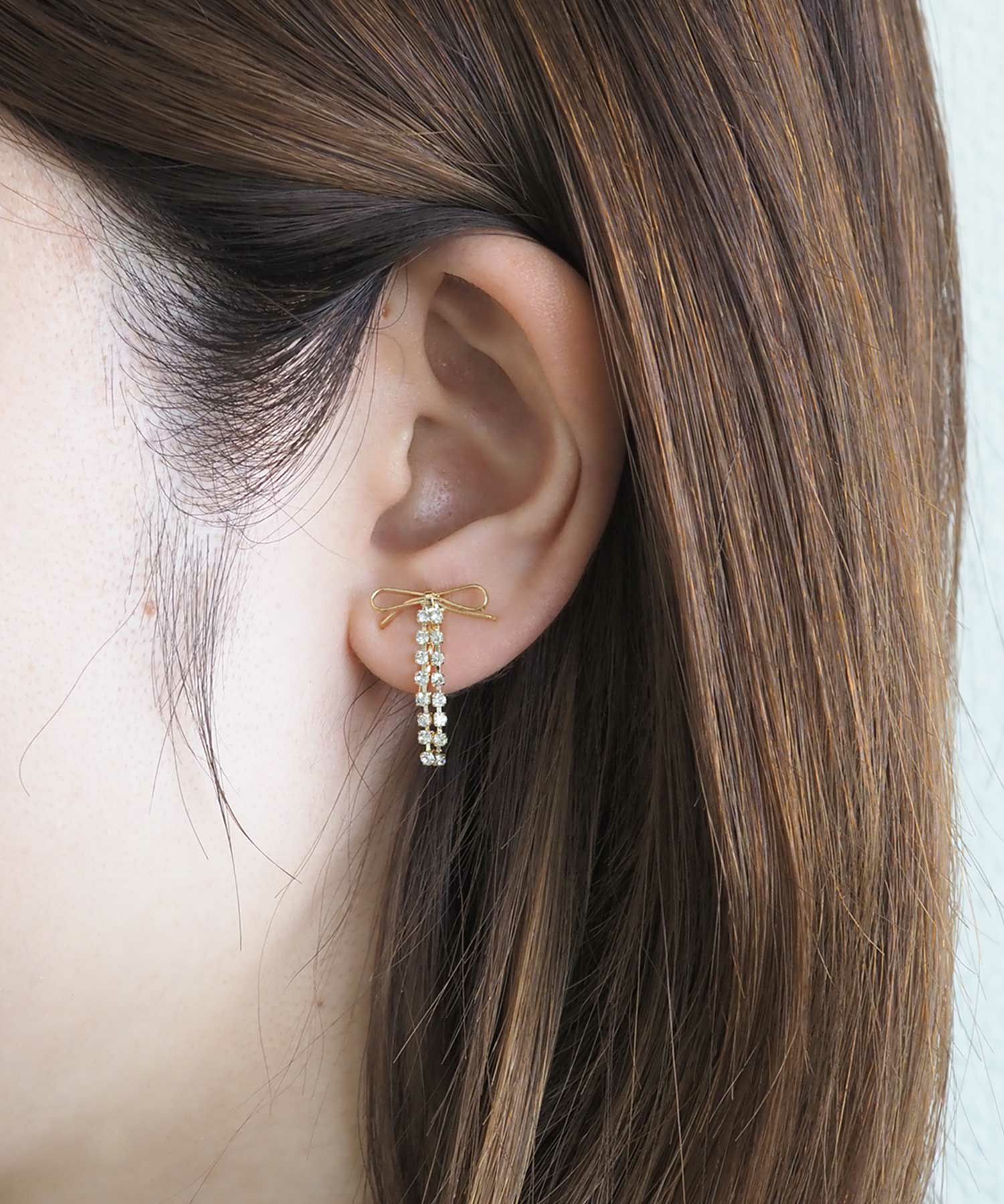 ラインストーンリボンイヤリング