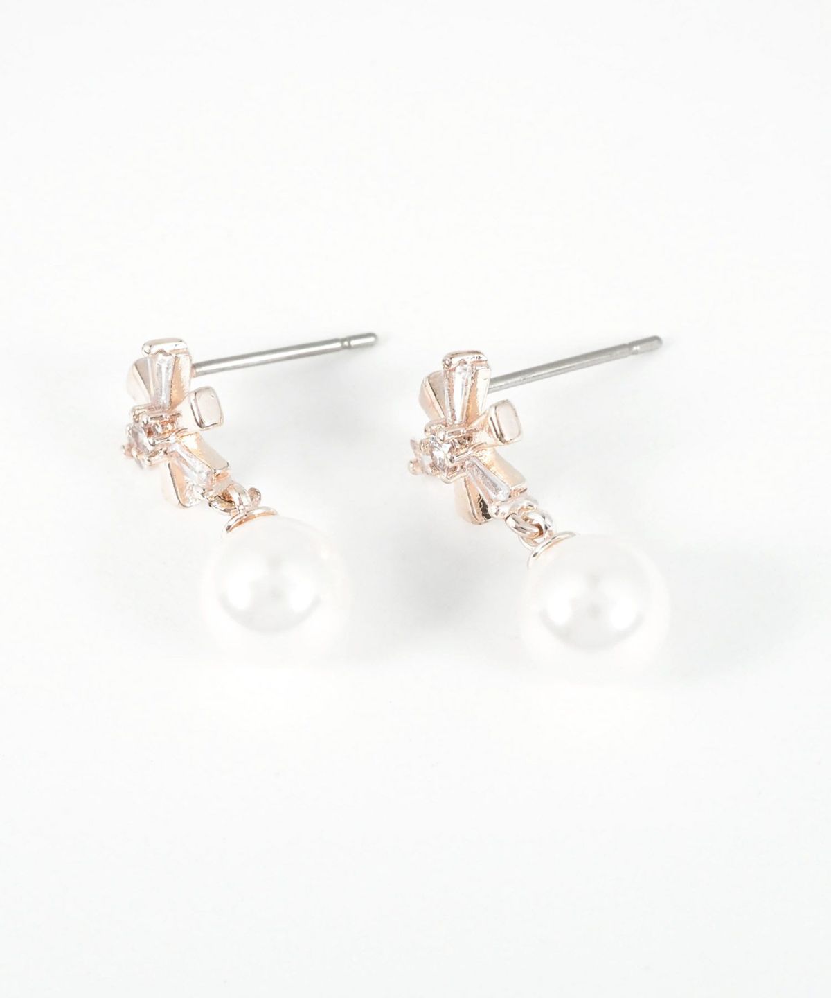 フラワーパールチタンポストピアス