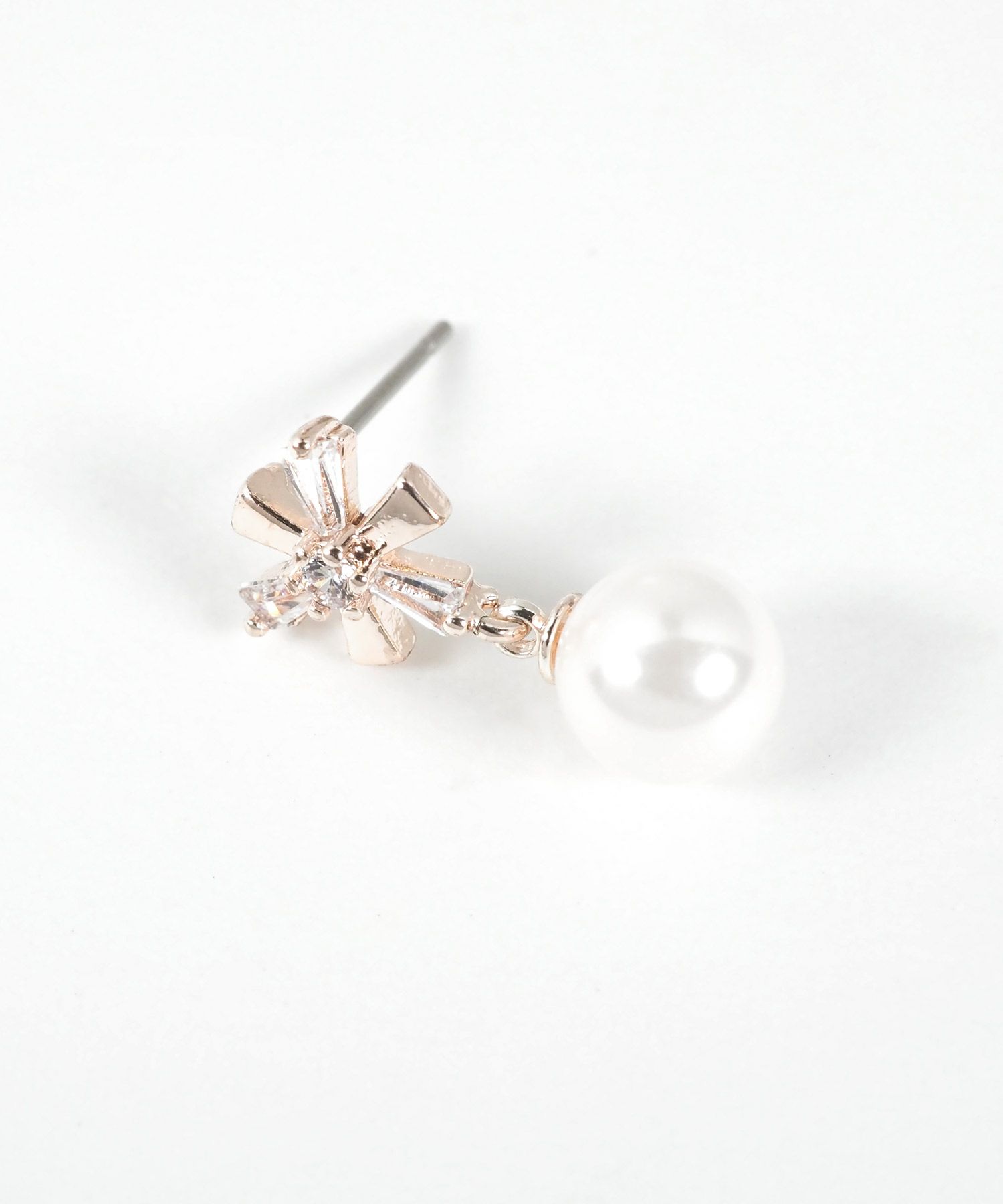 フラワーパールチタンポストピアス