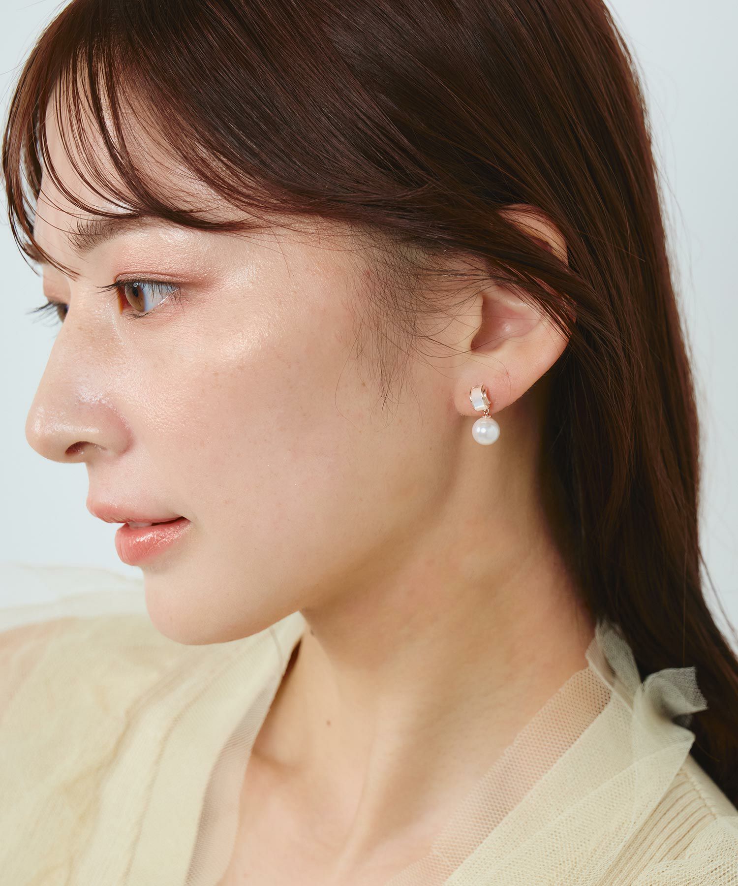 オーロラパールチタンポストピアス