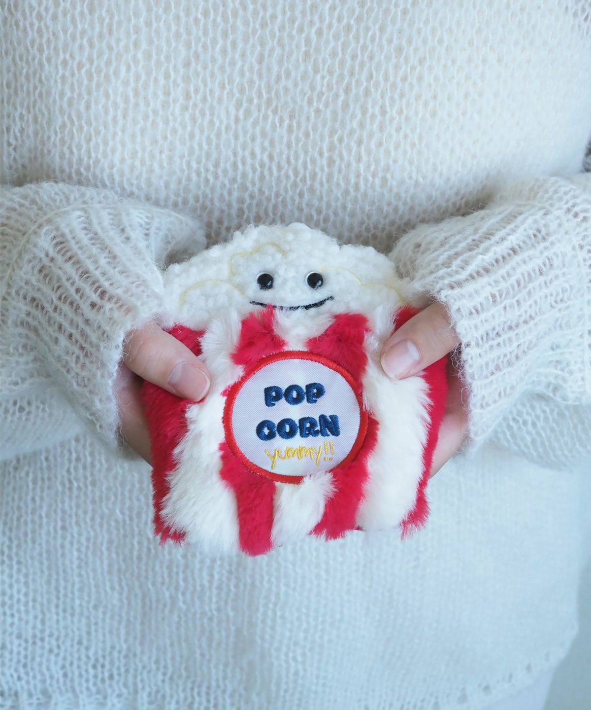 フードモチーフハンドウォーマー