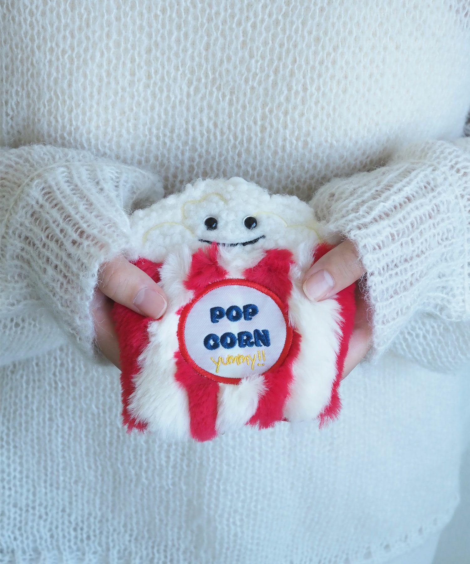 フードモチーフハンドウォーマー