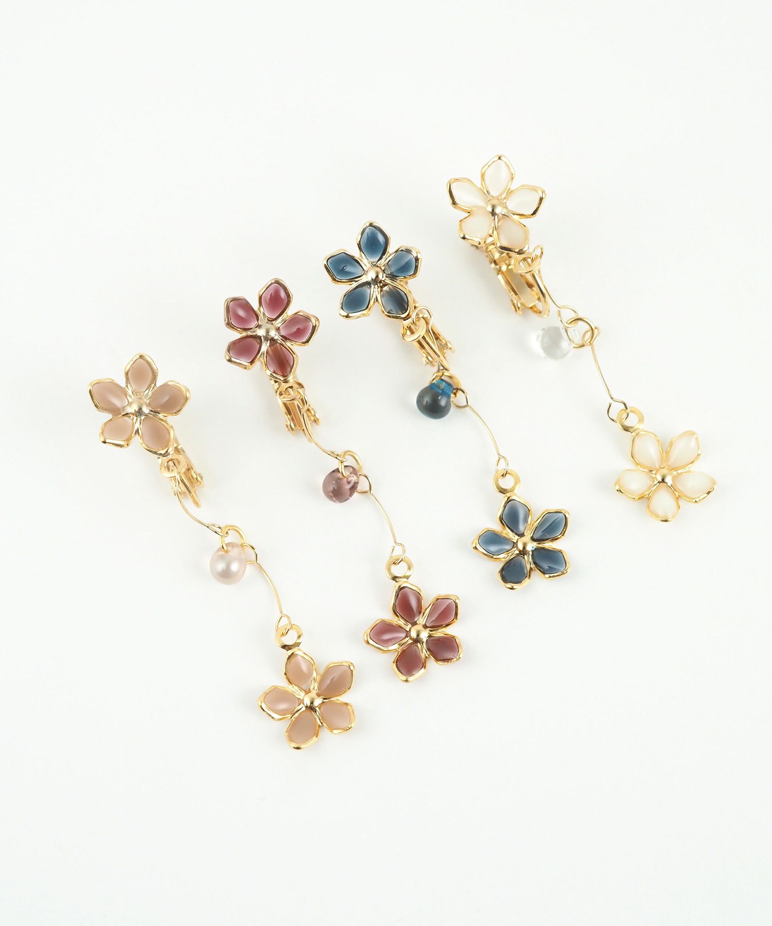 プチフラワーIMFスプリングイヤリング