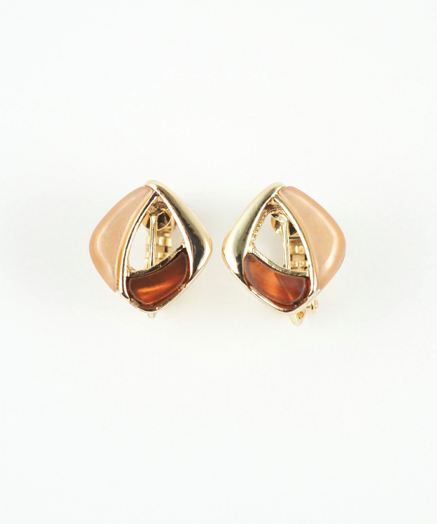 ニュアンスカラースクエアIMFスプリングイヤリング