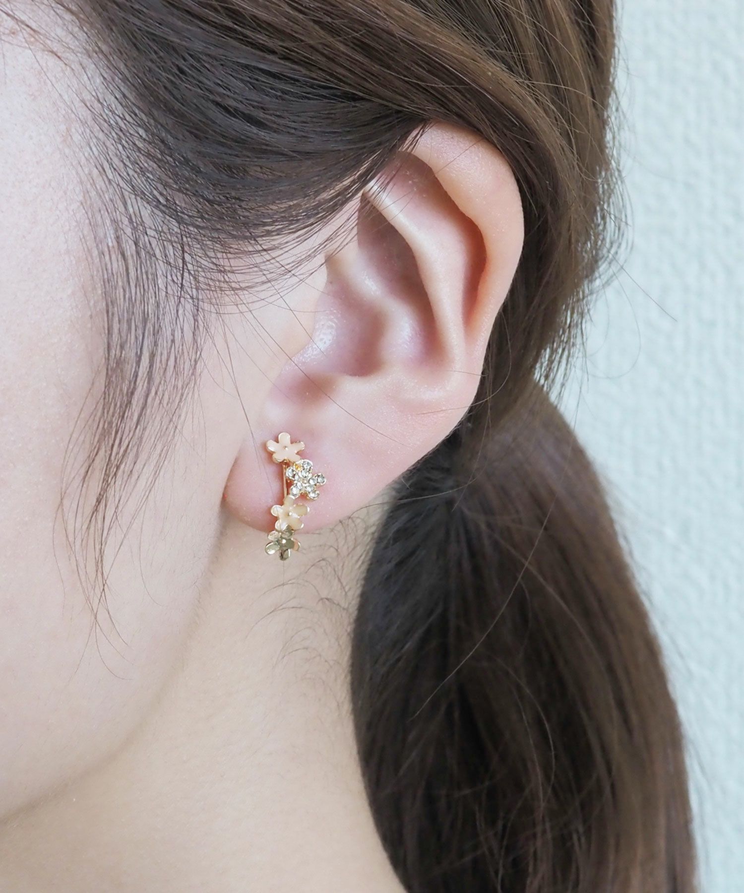 ４連フラワーIMFスプリングイヤリング