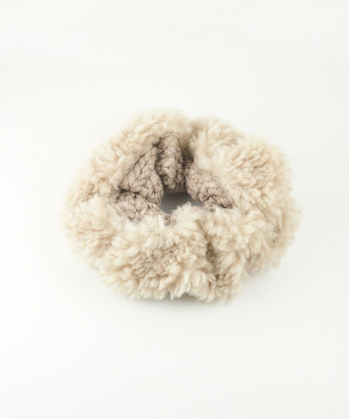 ニットファービッグシュシュ