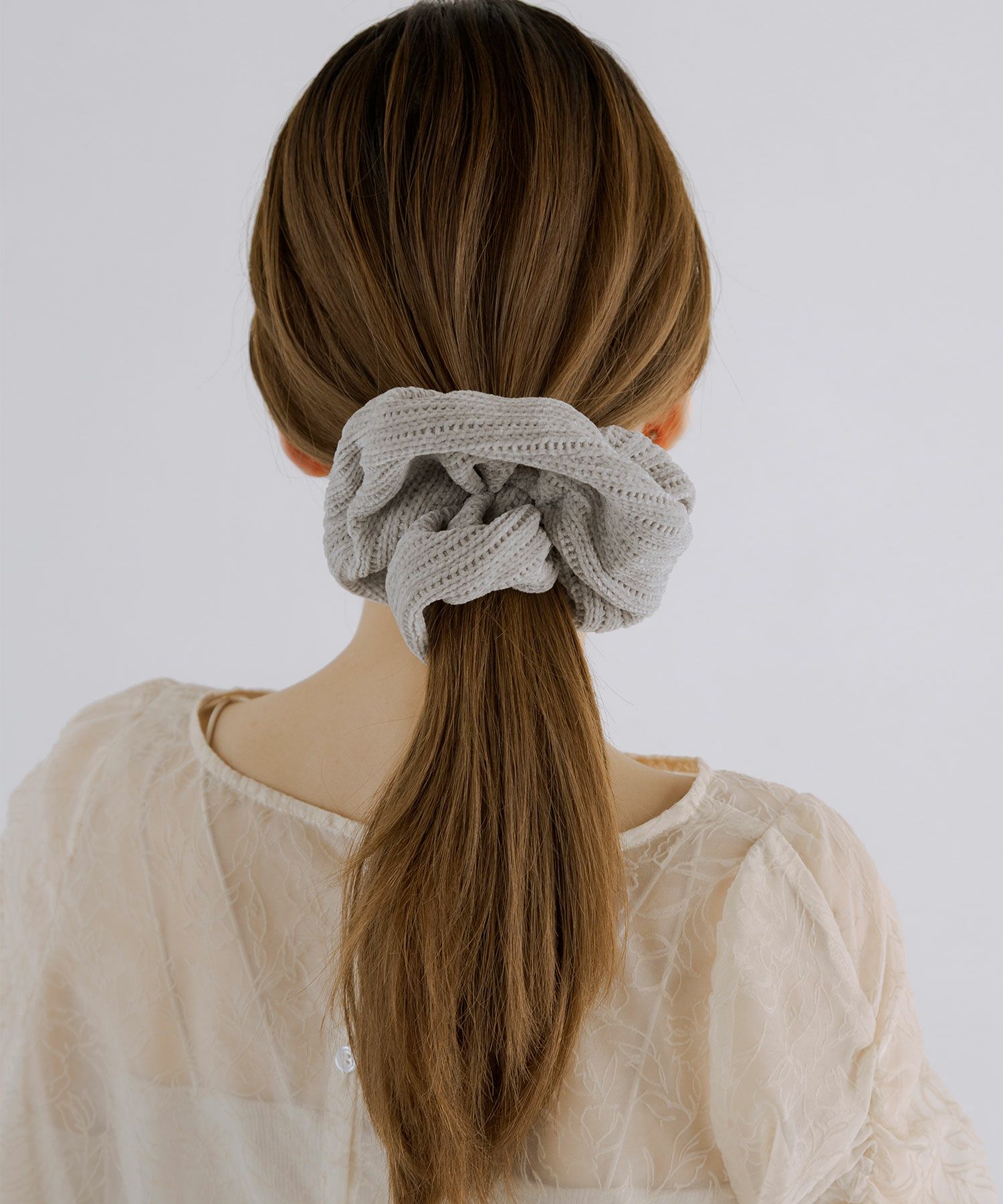 ナチュラルニットシュシュ