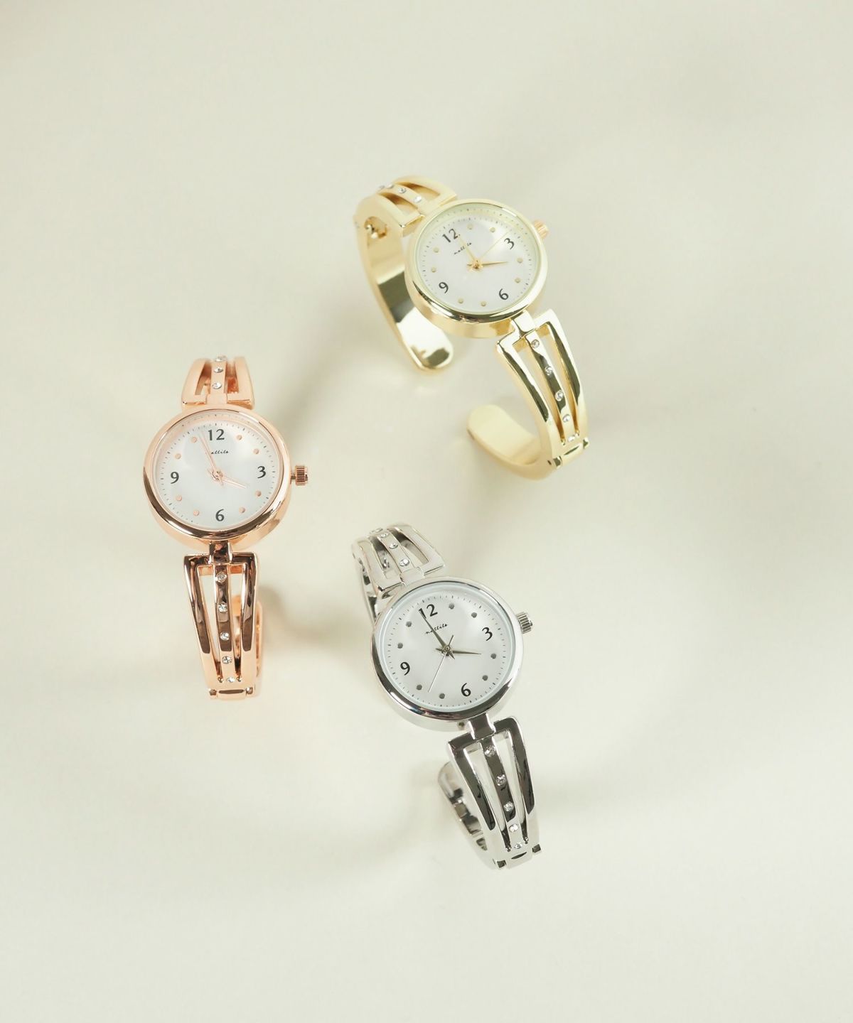 アデル バングルウォッチ