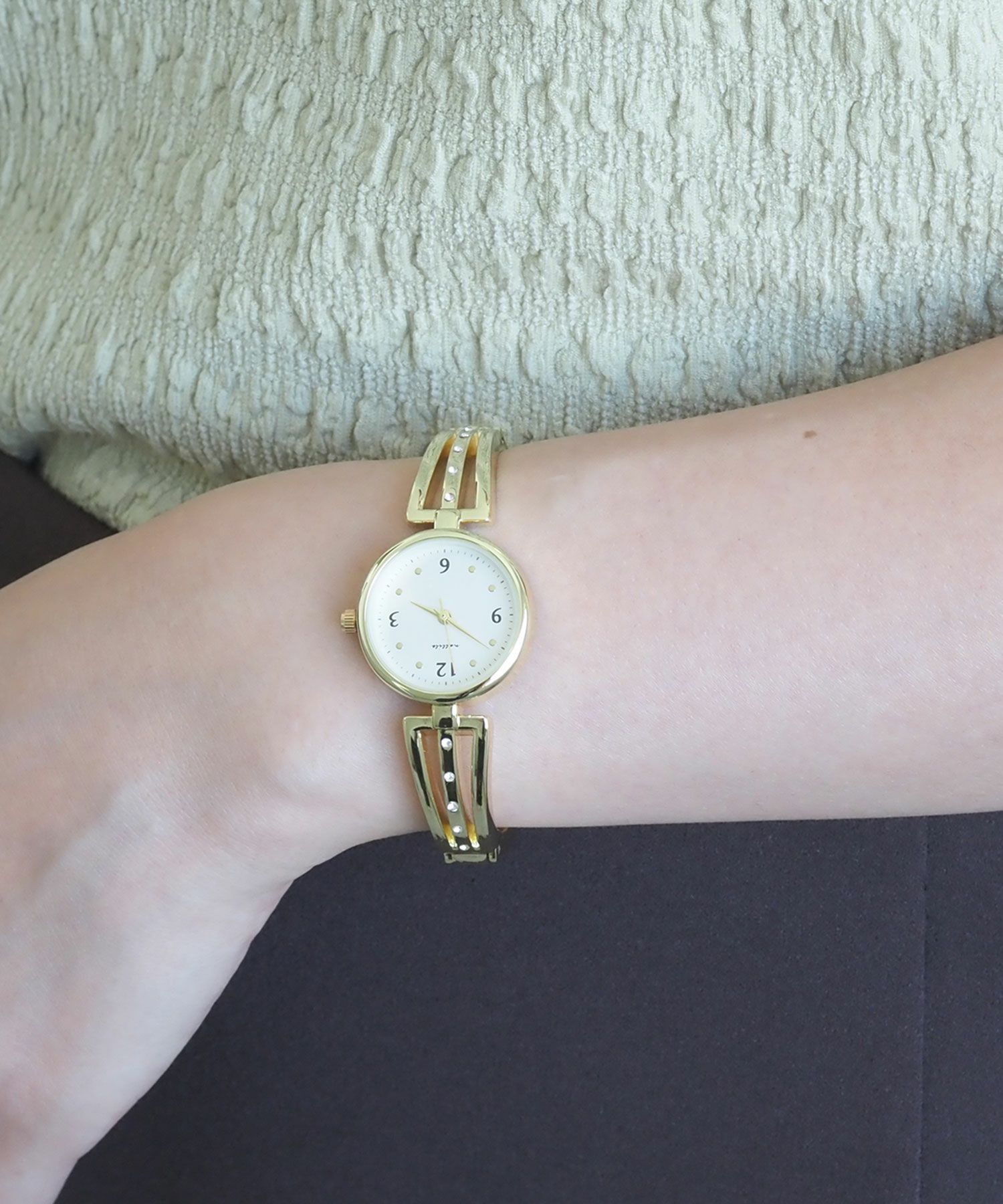 アデル バングルウォッチ