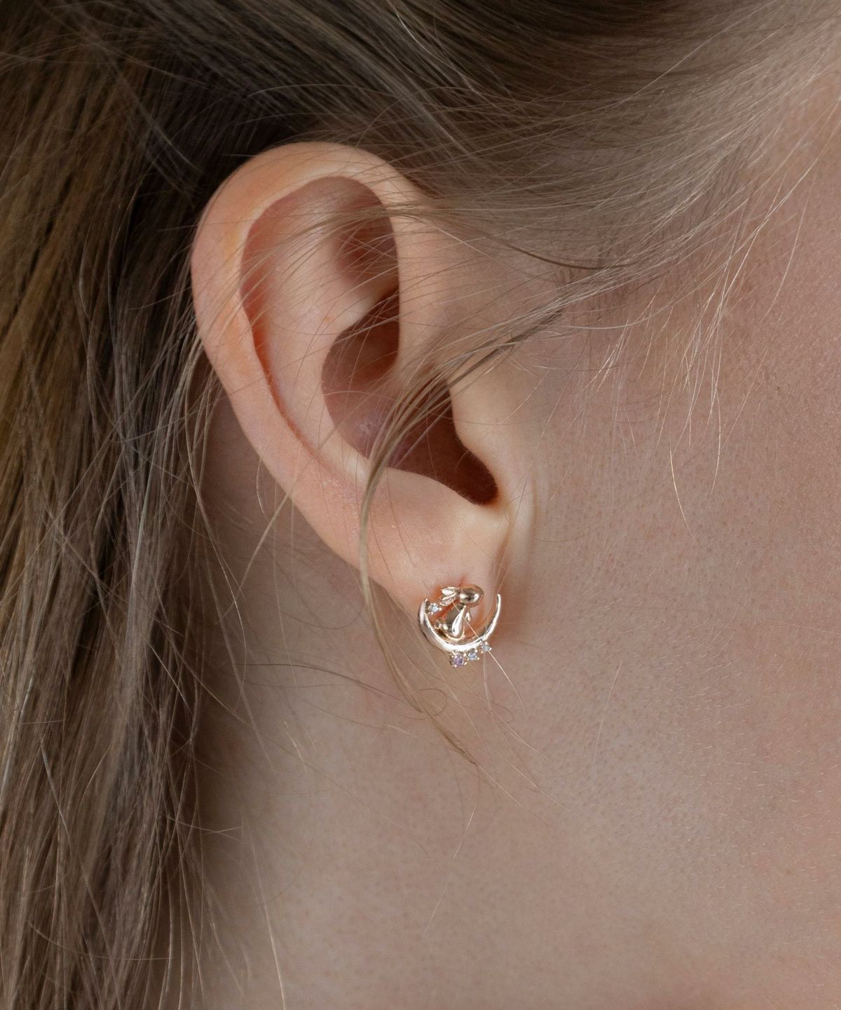 ルナラビットチタンポストピアス【MUK shady sophy】