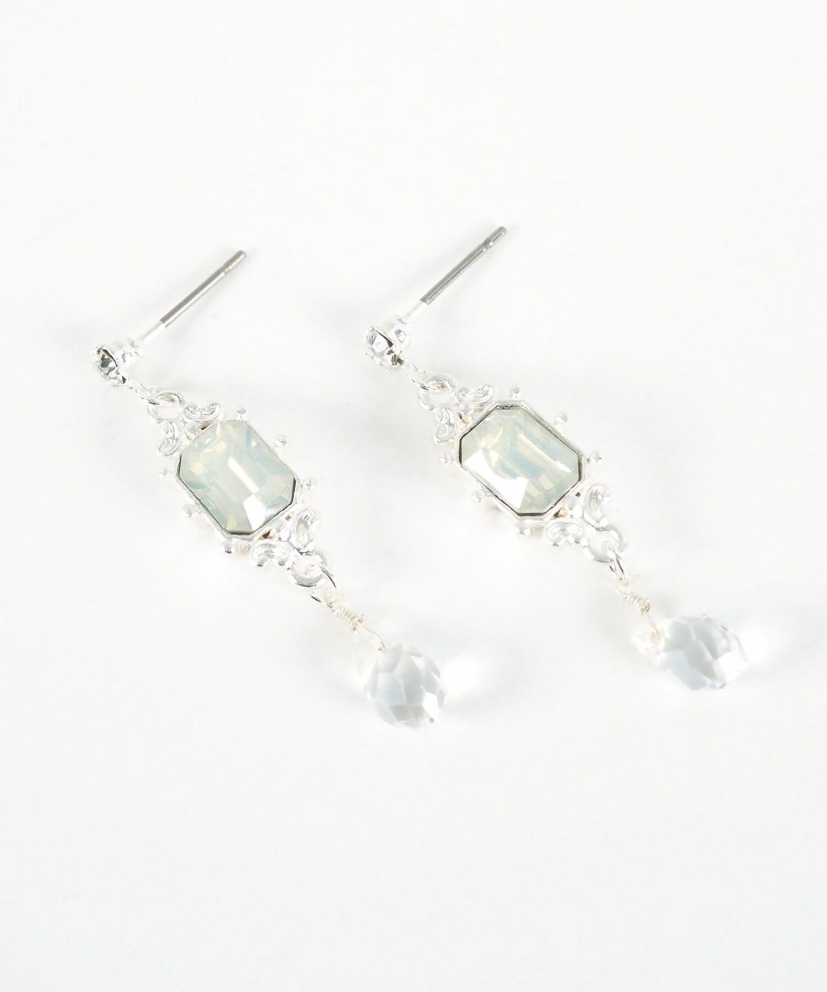 オーロラストーンピアス【Stella Aura】