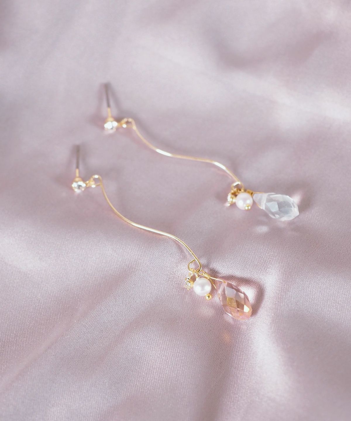 ウェーブドロップストーンピアス【Stella Aura】