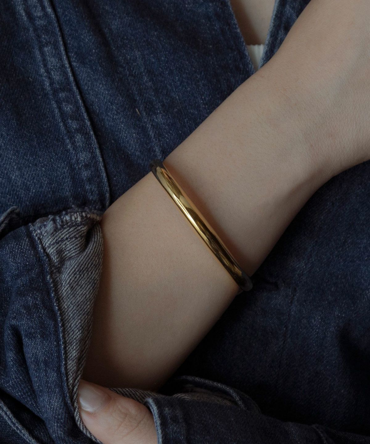 プランププレーンバングル