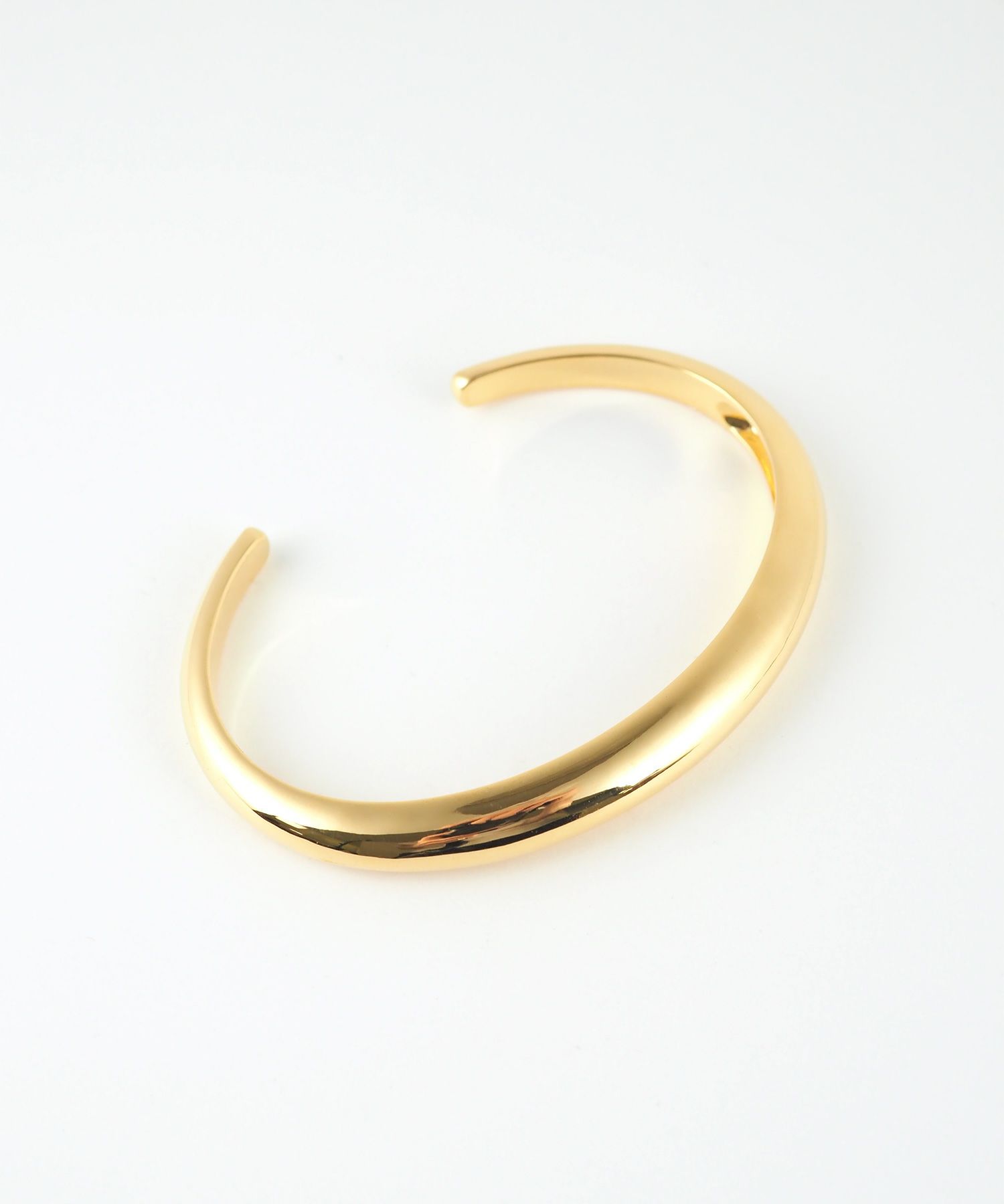 プランププレーンバングル