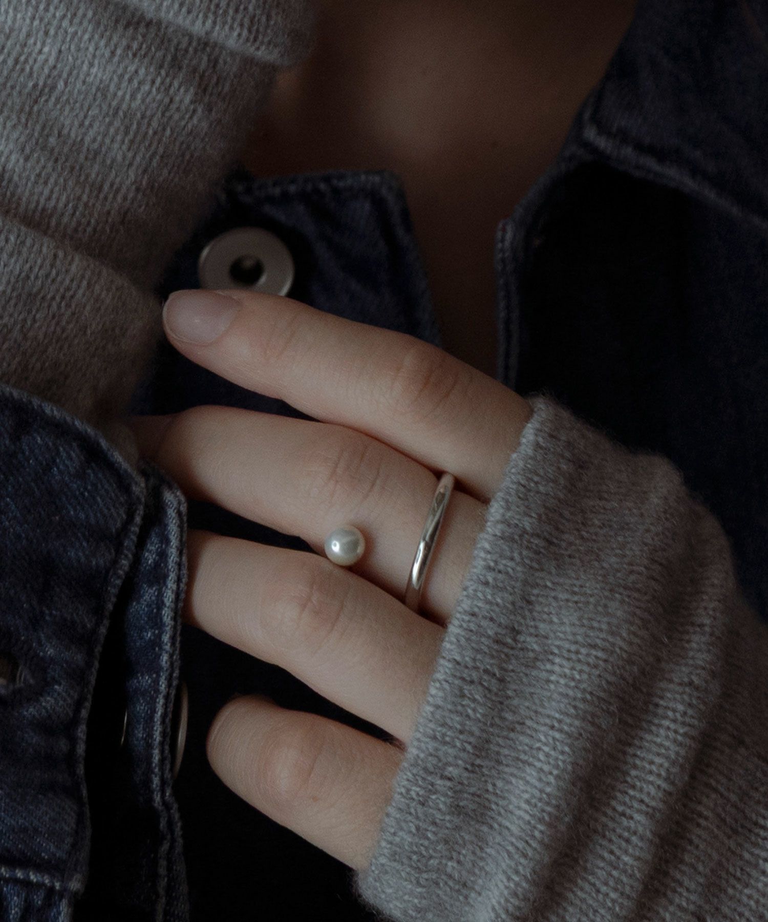 ポリッシュパールスパイラルリング