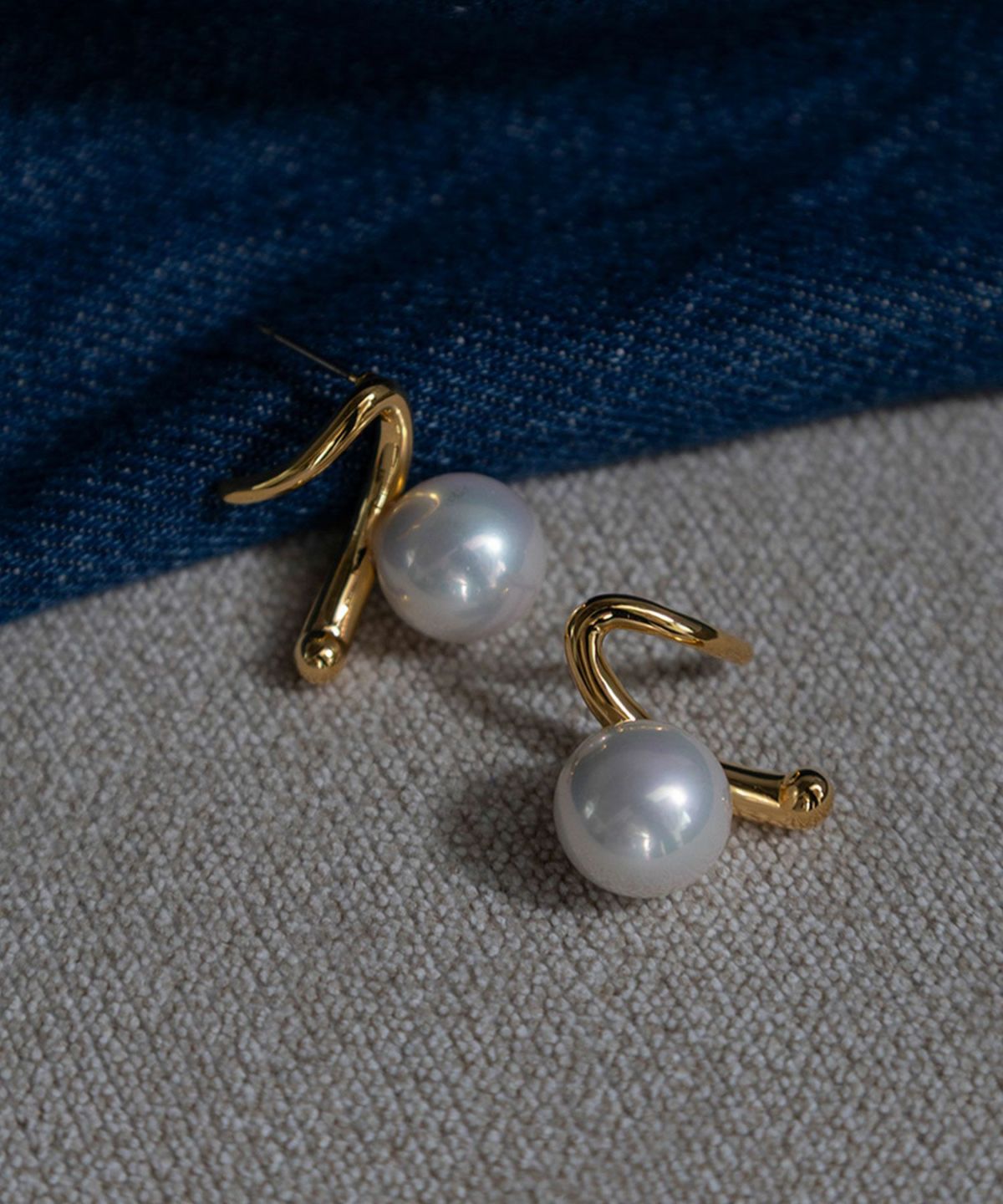 ポリッシュパールニュアンスピアス